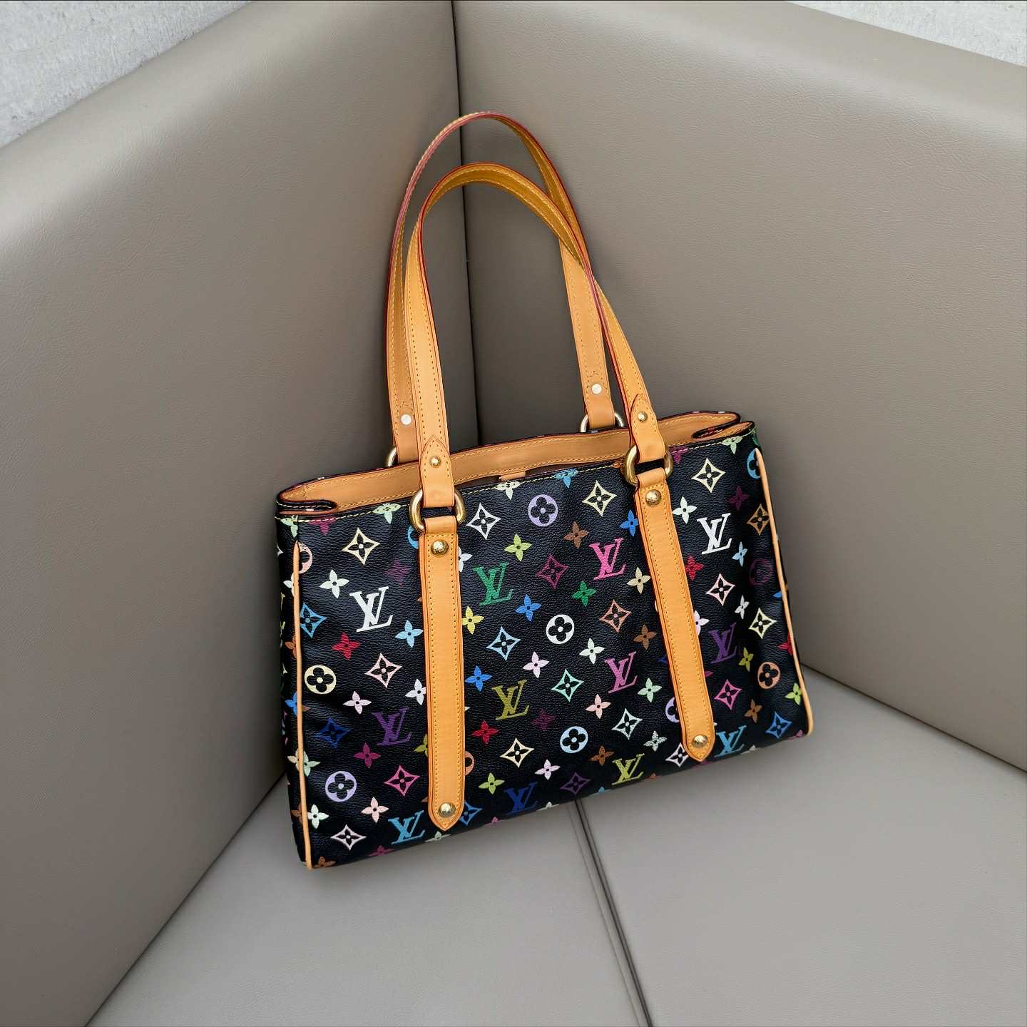 Louis Vuitton Aurelia Monogram Multicolore
