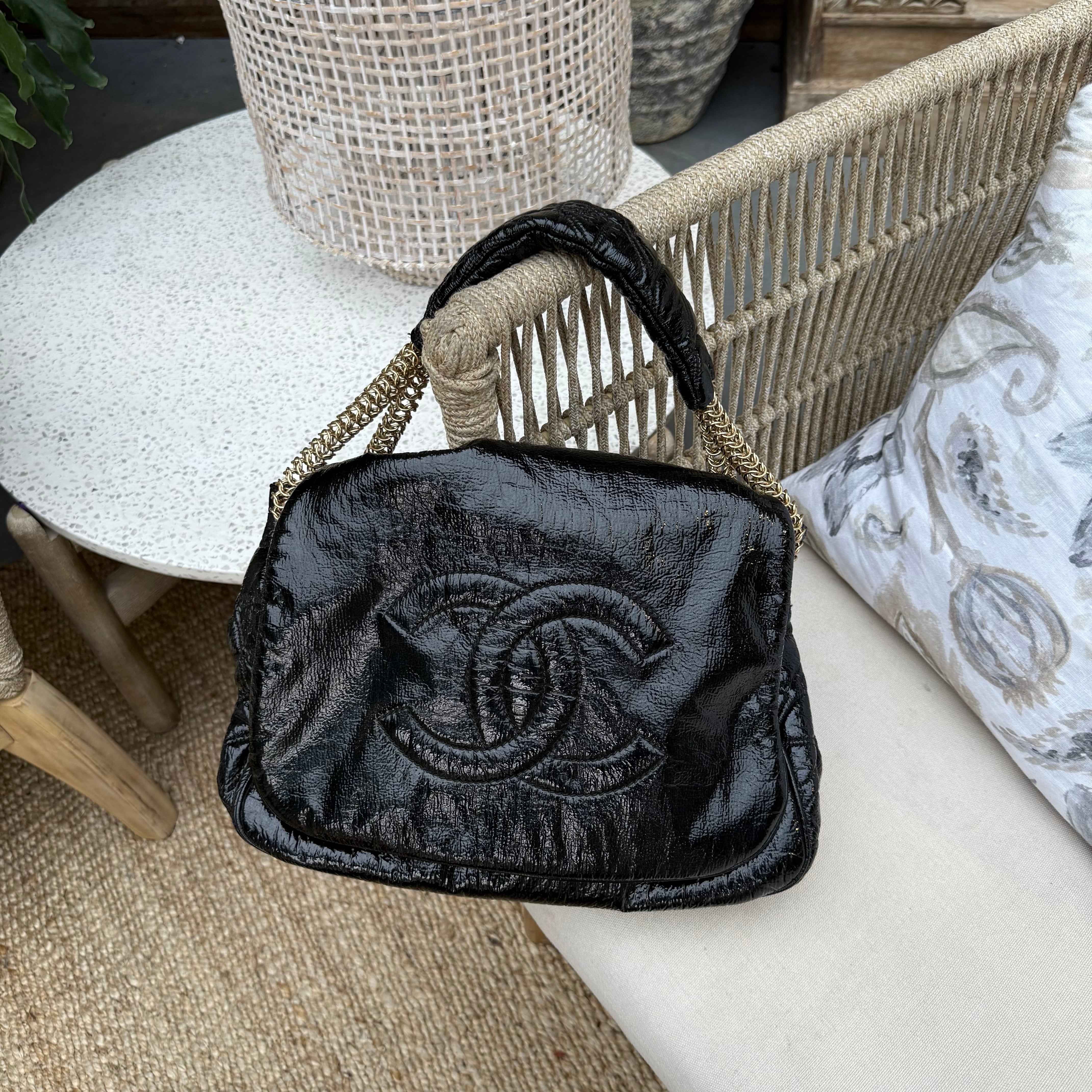 Chanel Rodeo Drive Flap Bag Chain Patent Leather Black