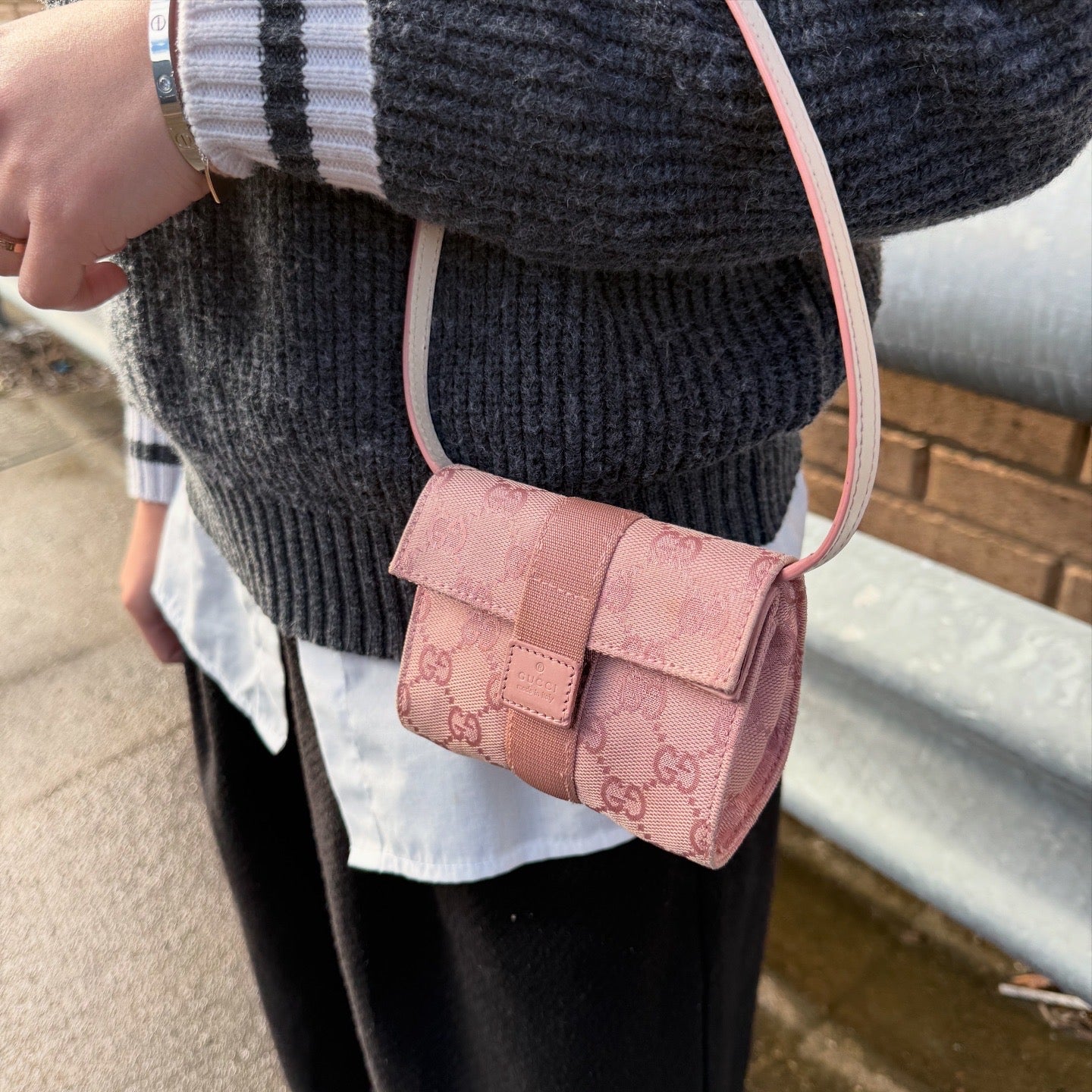 GUCCI GG Canvas Pink Pouch Purse