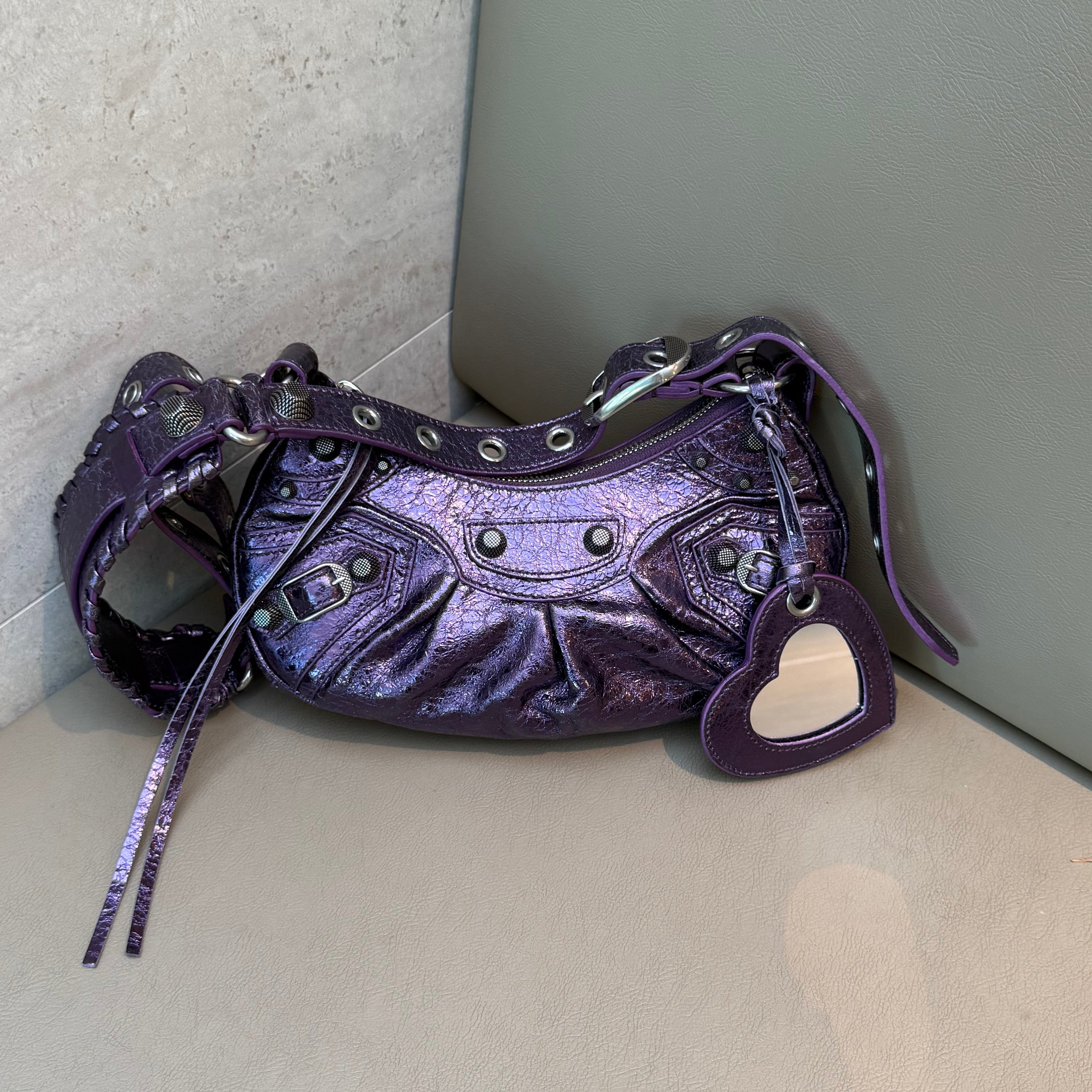 Balenciaga Le Cagole Shoulder Bag XS in Purple