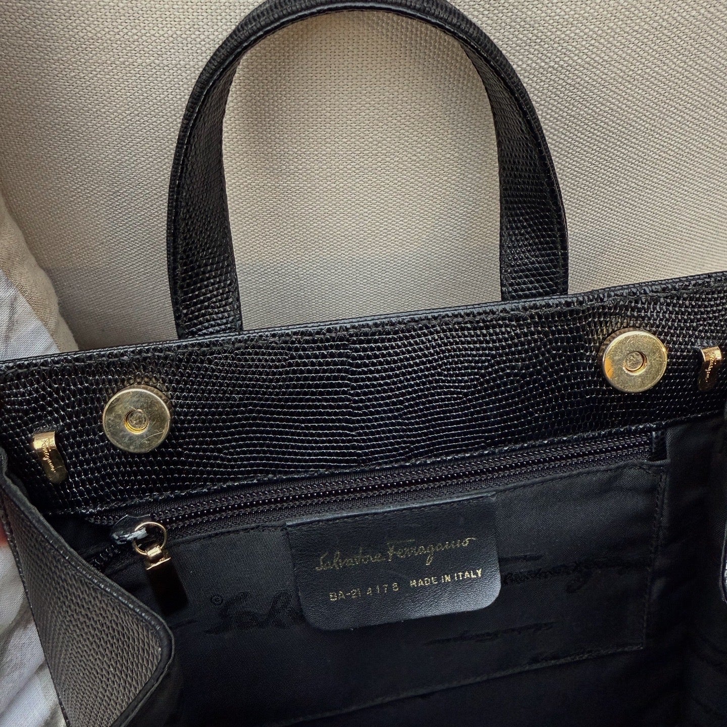 Salvatore Ferragamo Vara Lizard Embossed Black Leather Handbag