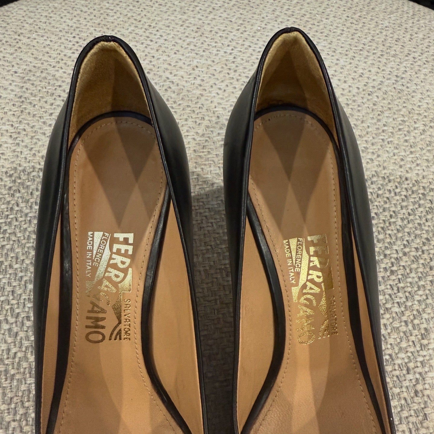 Salvatore Ferragamo Vara Black Leather Heels 9cm