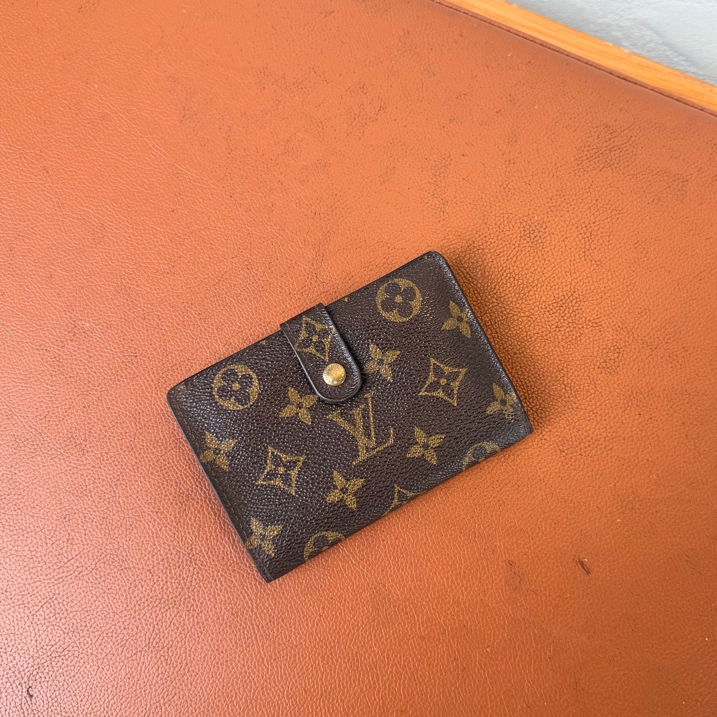 Louis Vuitton Viennois Monogram Bi-fold Wallet