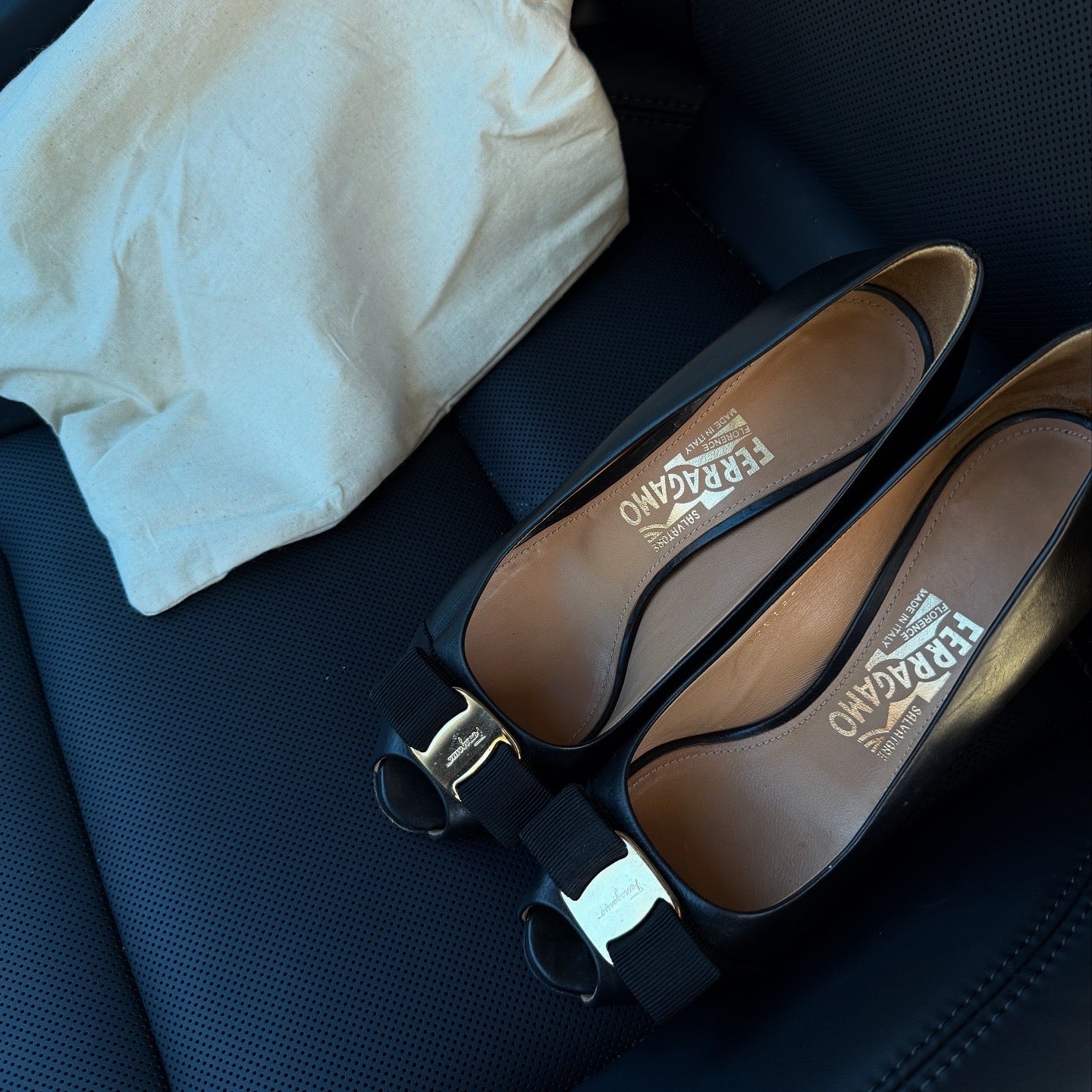 Salvatore Ferragamo Vara Black Leather Heels 9cm