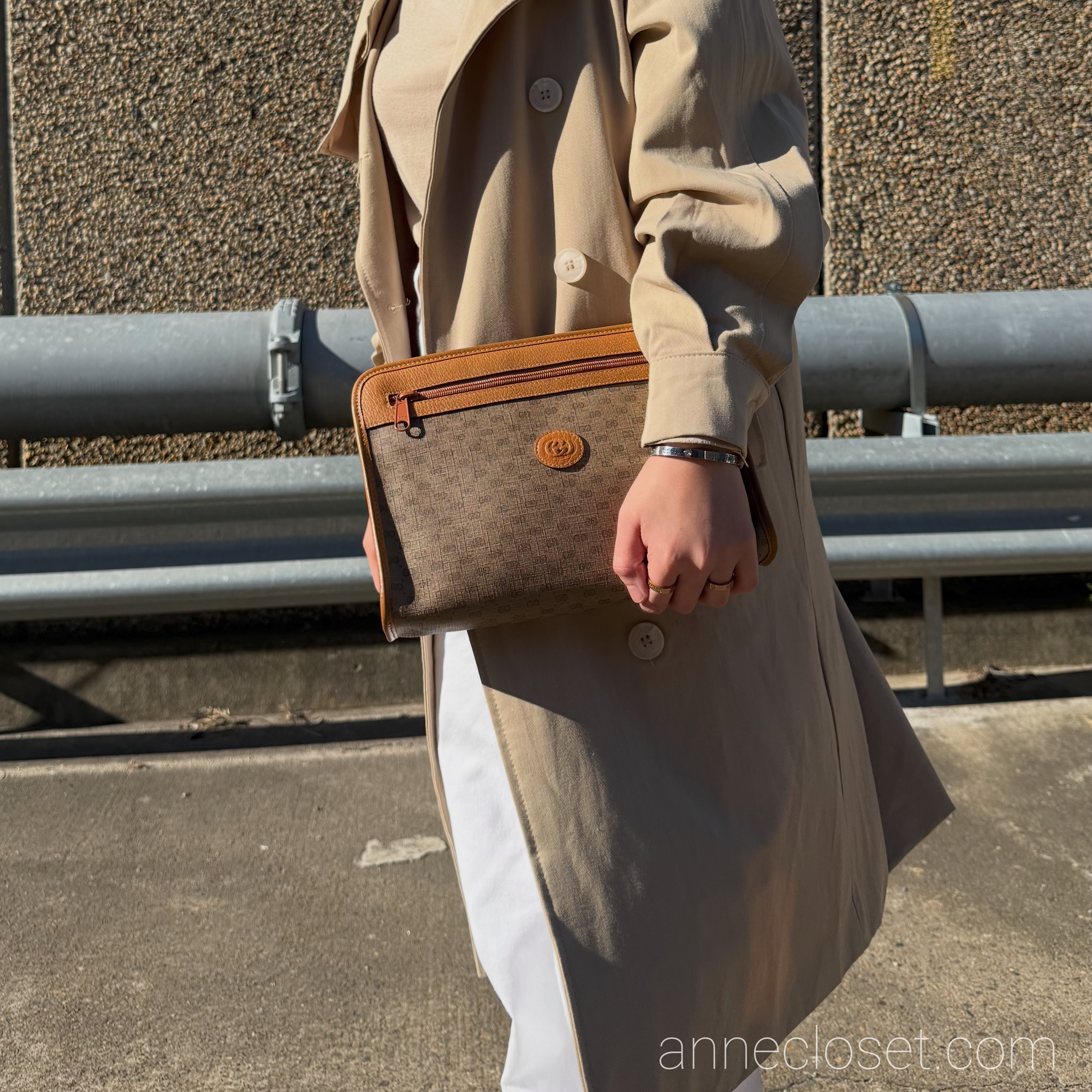 GUCCI Micro GG Supreme Clutch Bag