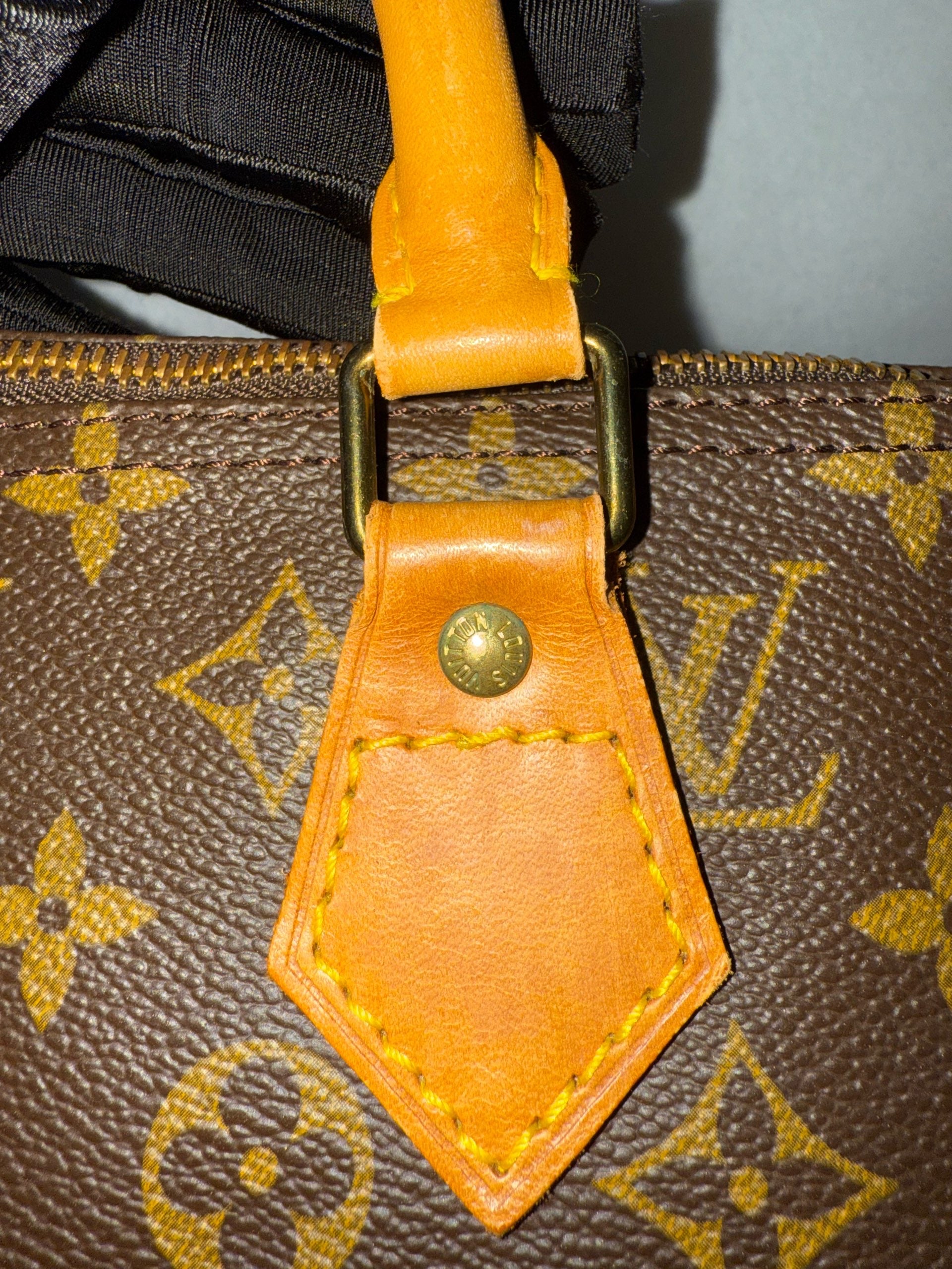 Louis Vuitton Monogram Speedy 40