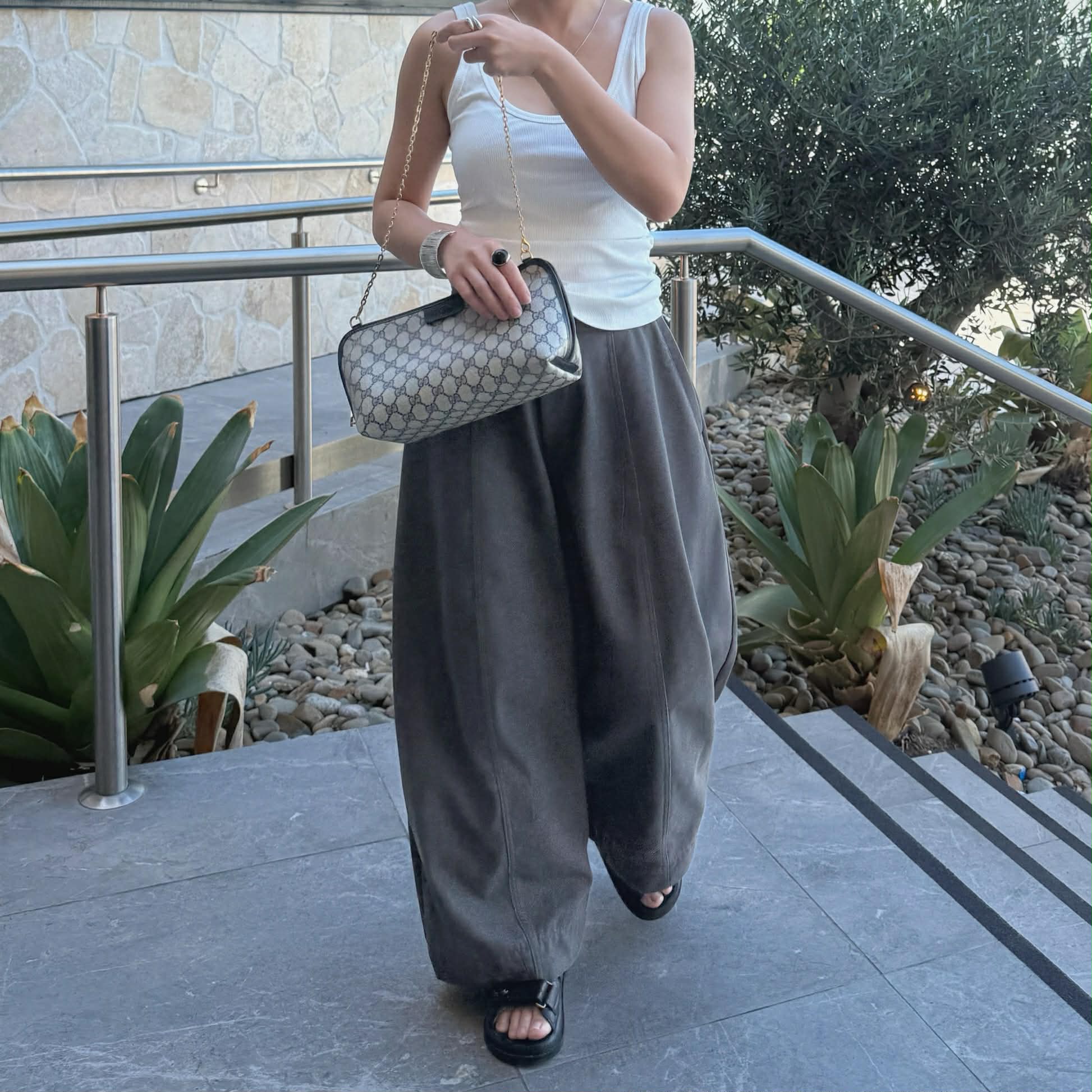 Gucci GG Supreme Navy Blue Pochette