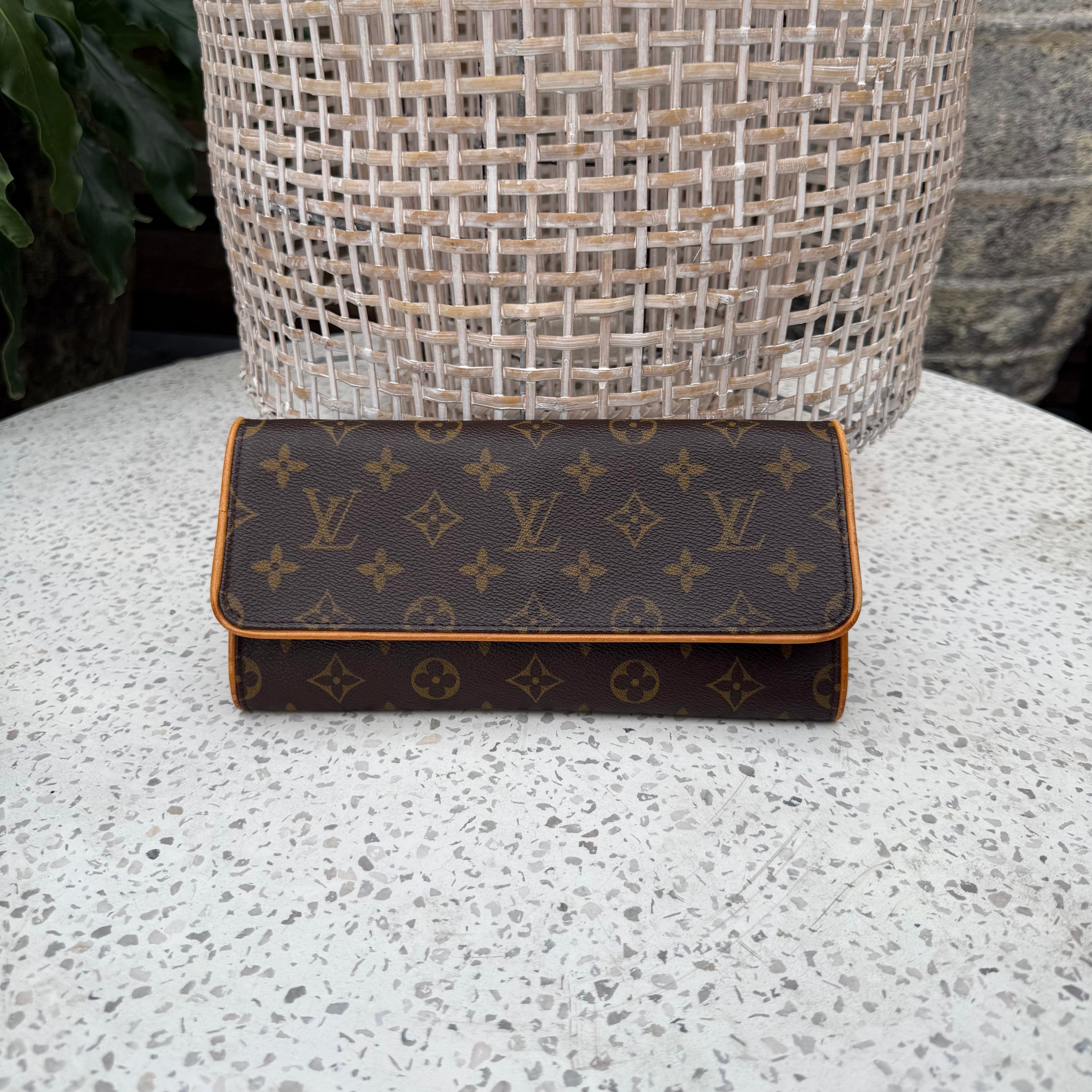 Louis Vuitton Monogram Pochette Crossbody Bag