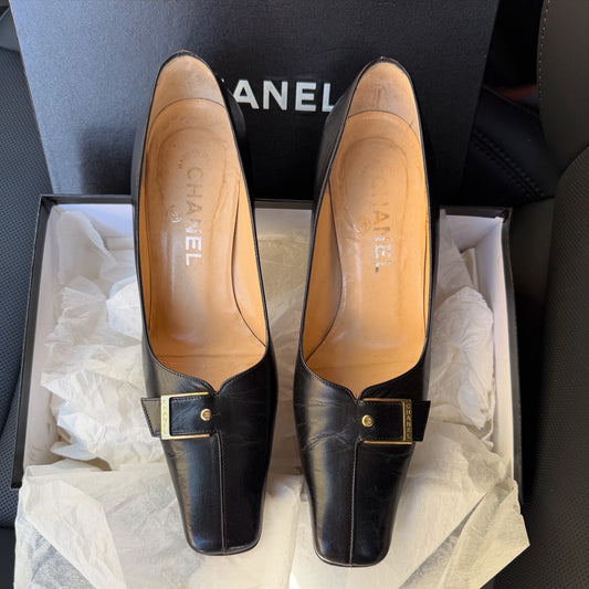 CHANEL Black Leather Buckle Detail Pumps 7cm