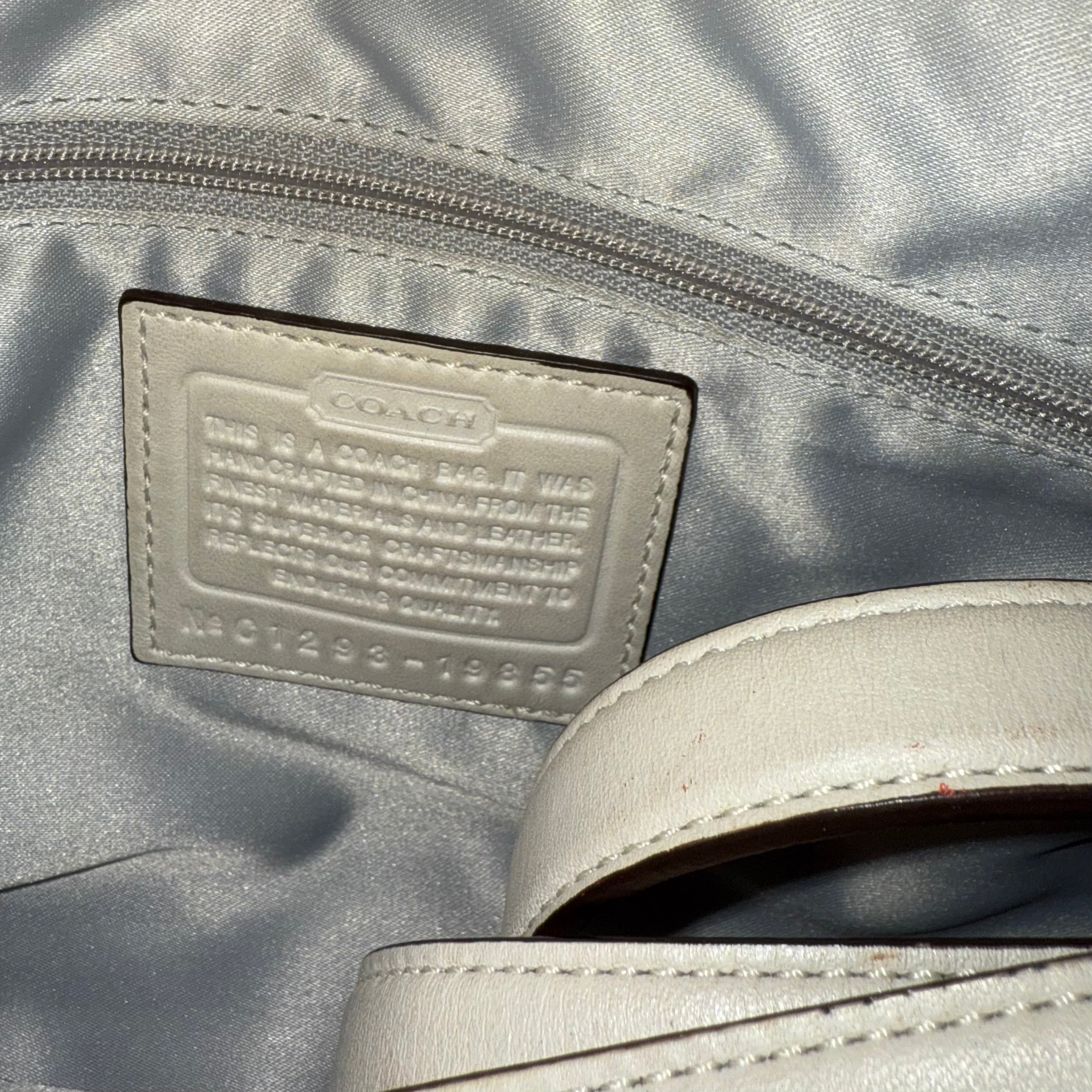 COACH White Leather Shoulder Bag