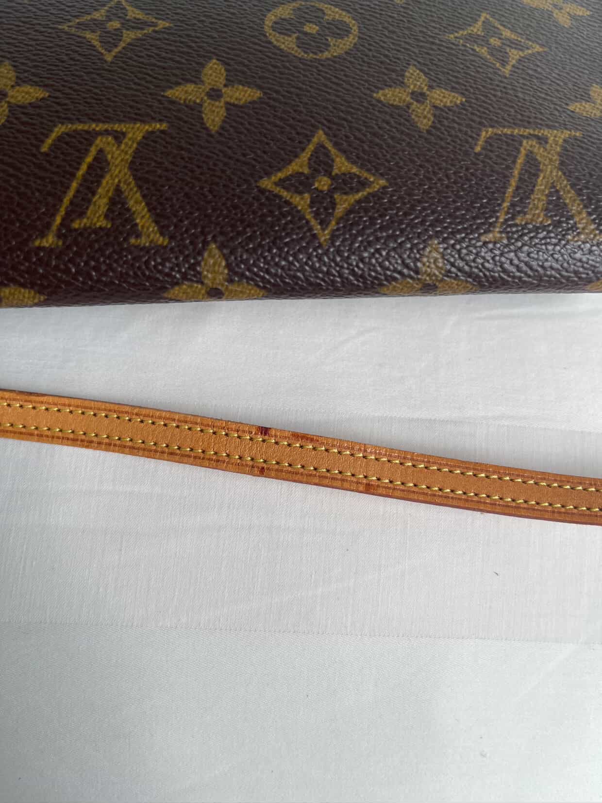 Louis Vuitton Monogram Pochette Crossbody Bag