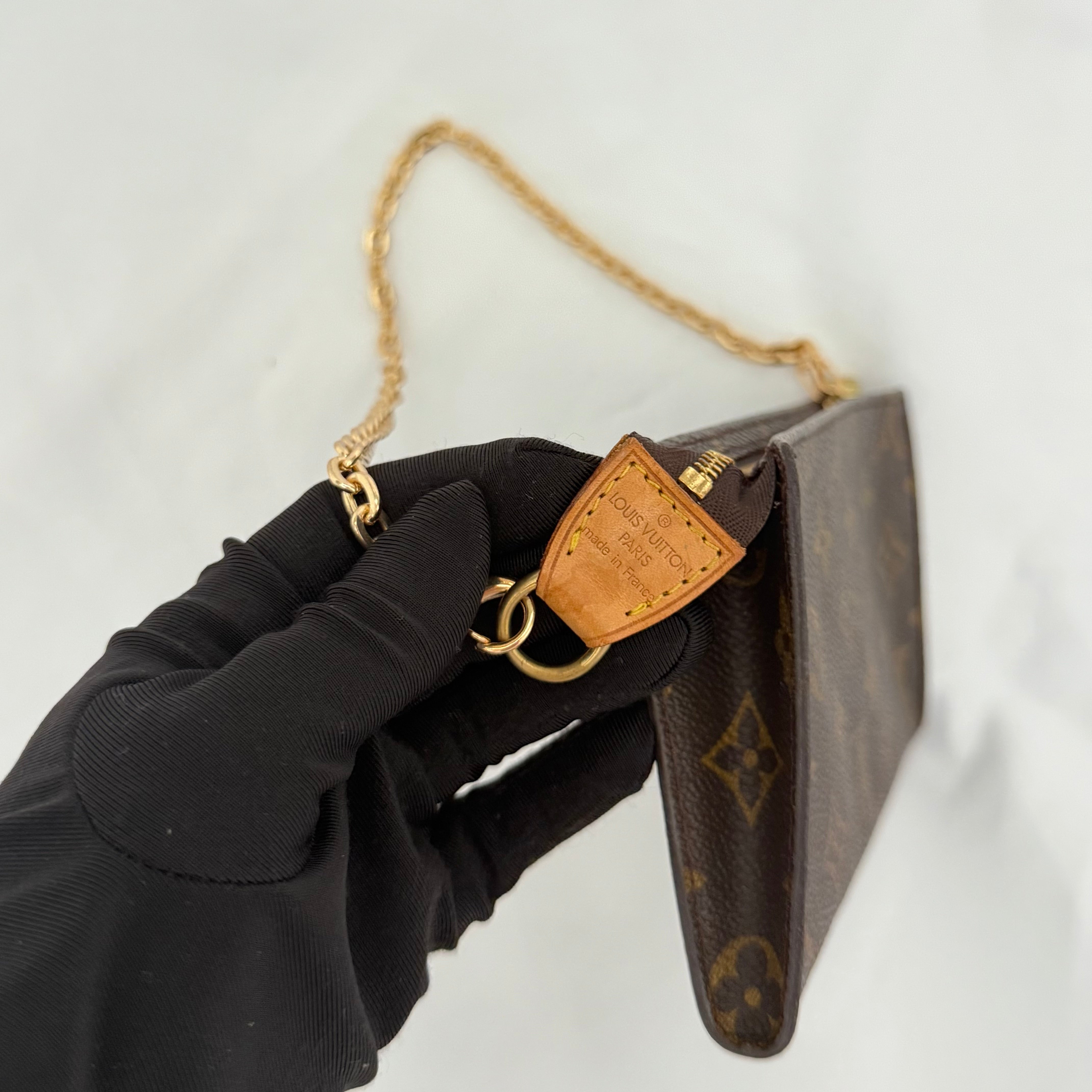 Louis Vuitton Toiletry Pouch 19 Monogram