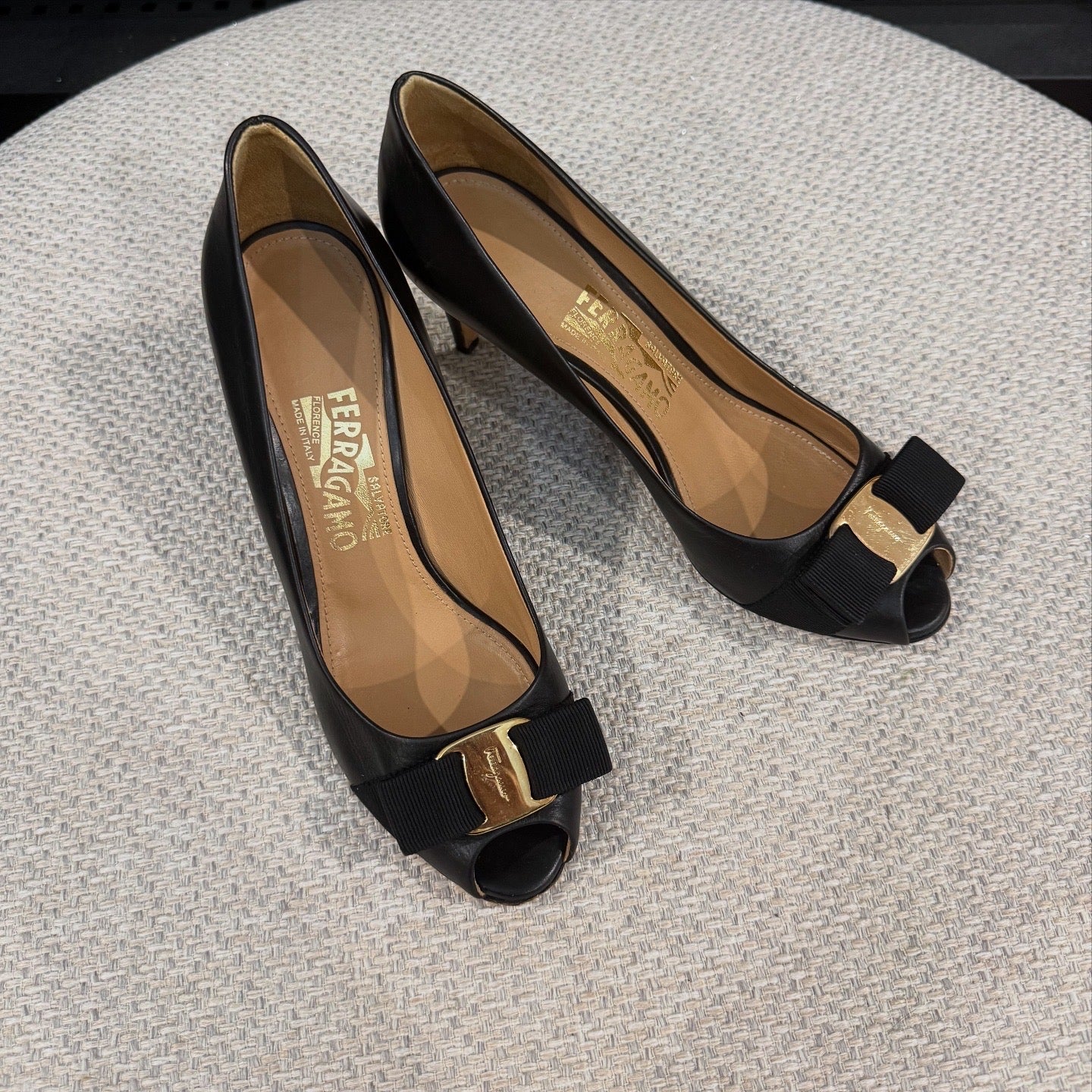Salvatore Ferragamo Vara Black Leather Heels 9cm