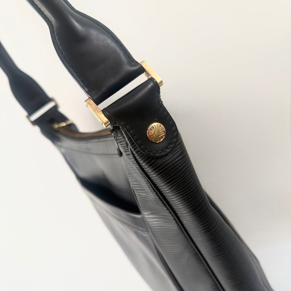 Louis Vuitton Black Epi Leather Matsy Bag