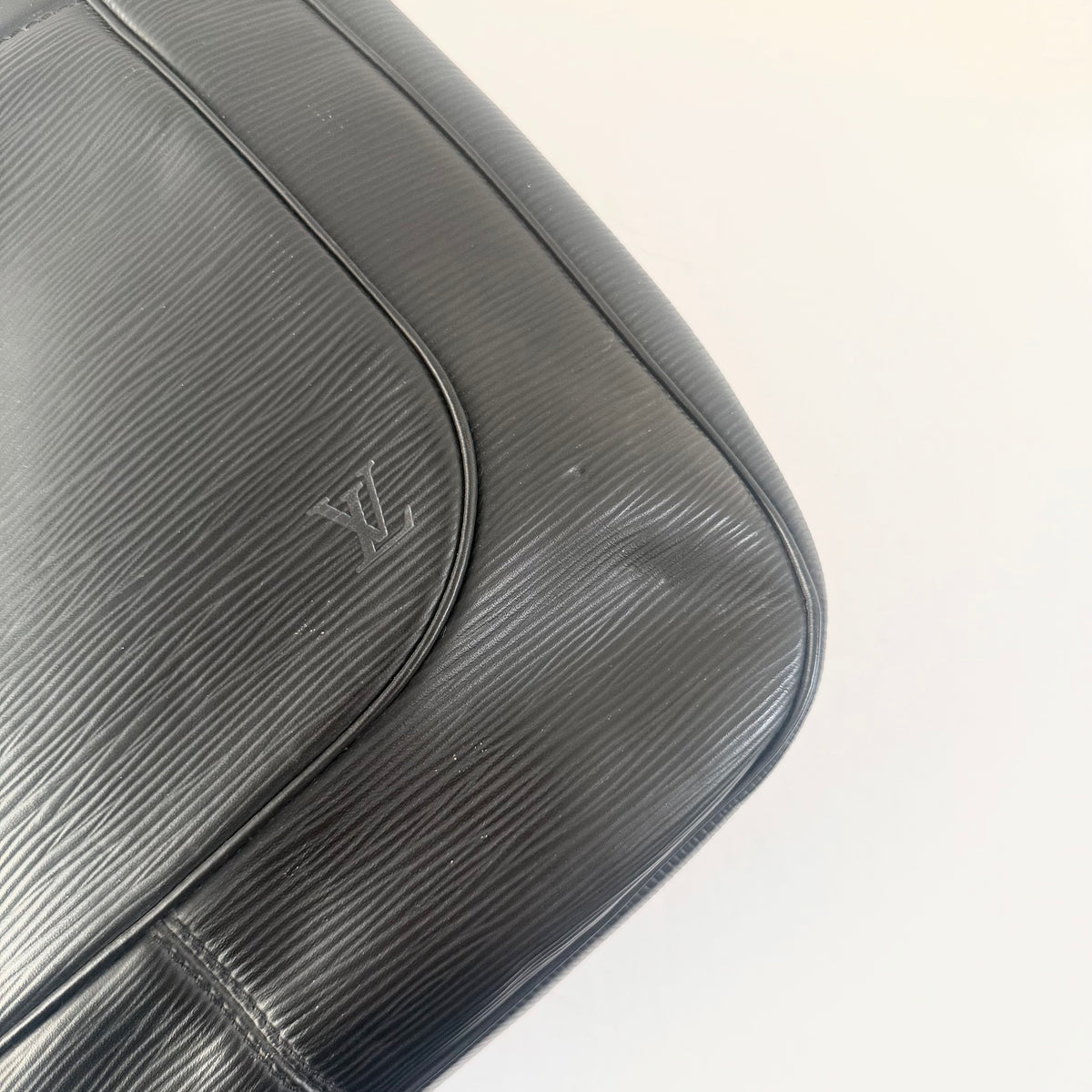 Louis Vuitton Black Epi Leather Matsy Bag