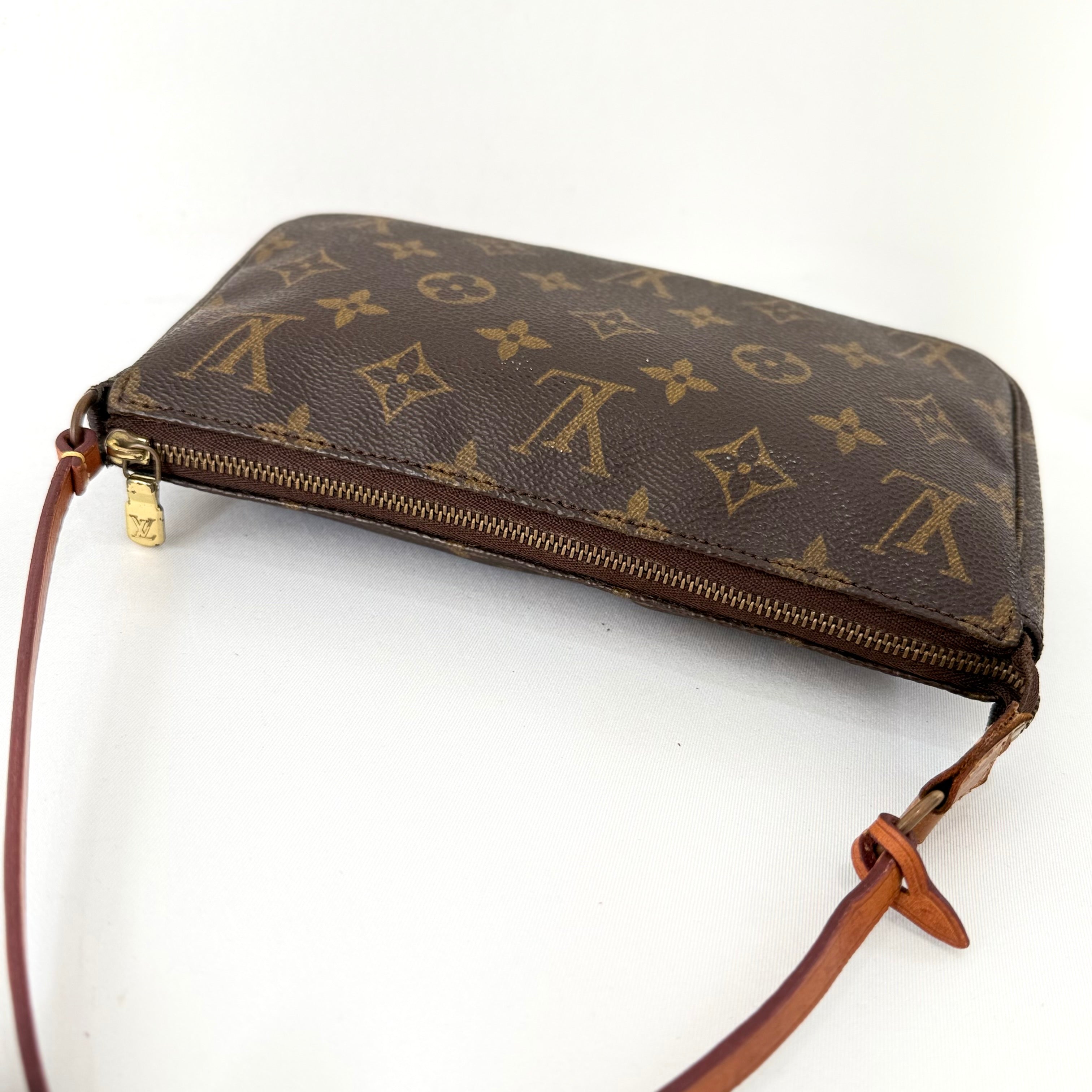 Louis Vuitton Pochette Accessoires Monogram
