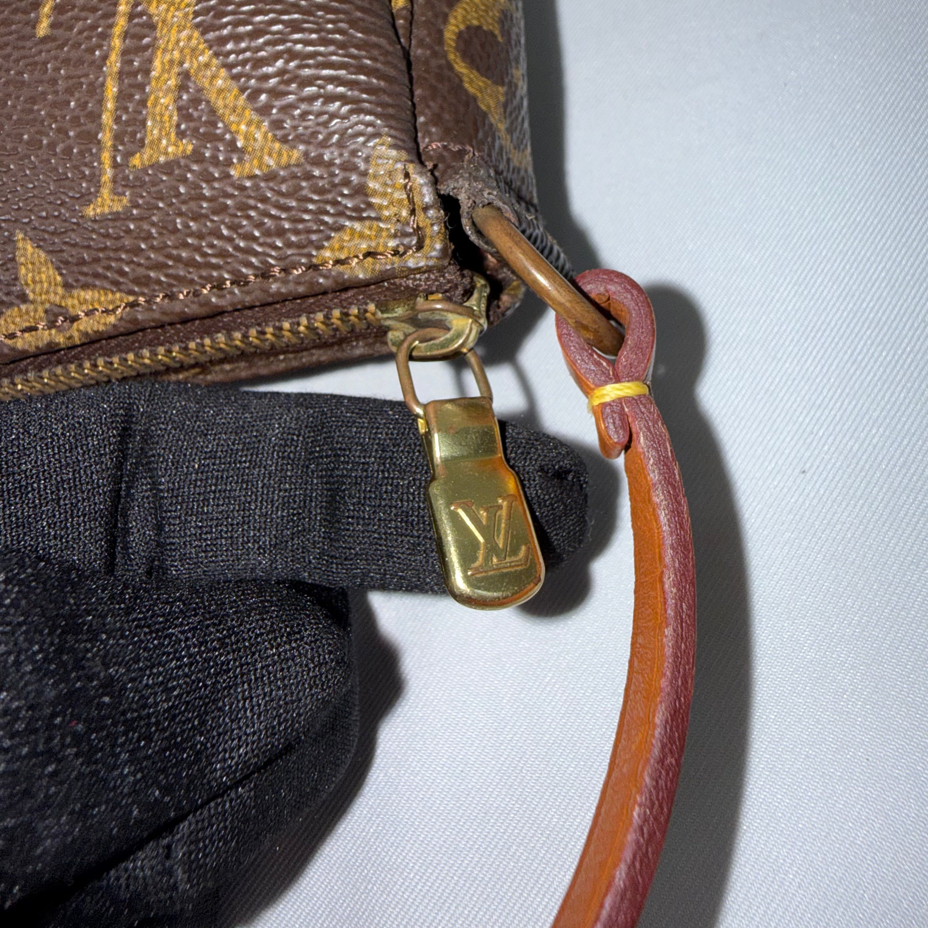 Louis Vuitton Pochette Accessoires Monogram