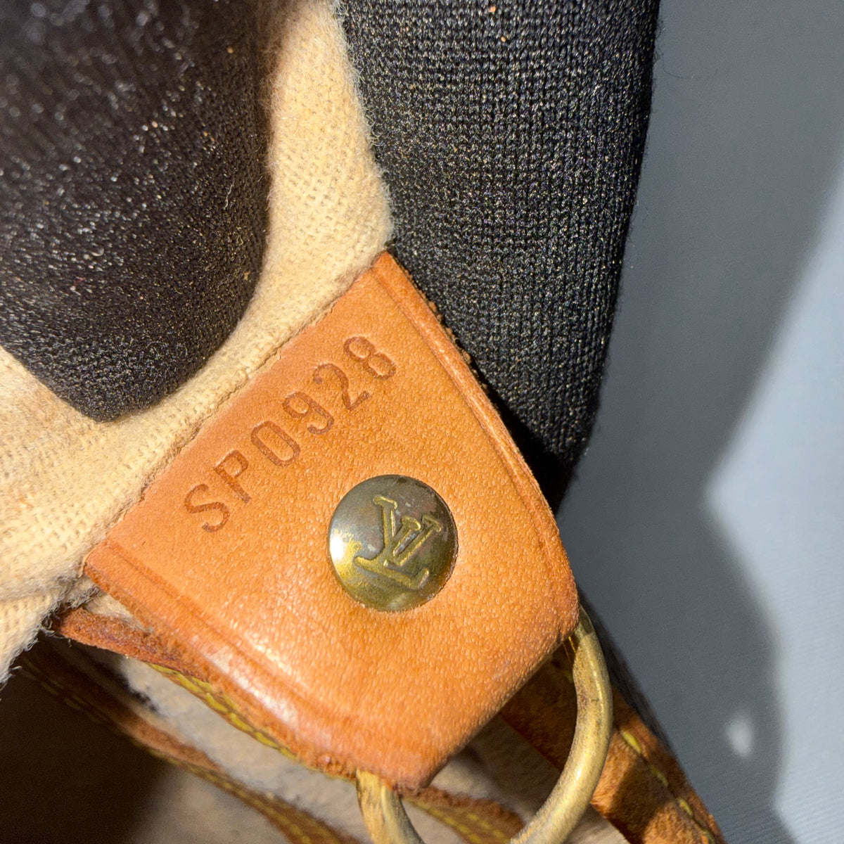 Louis Vuitton Bucket Monogram