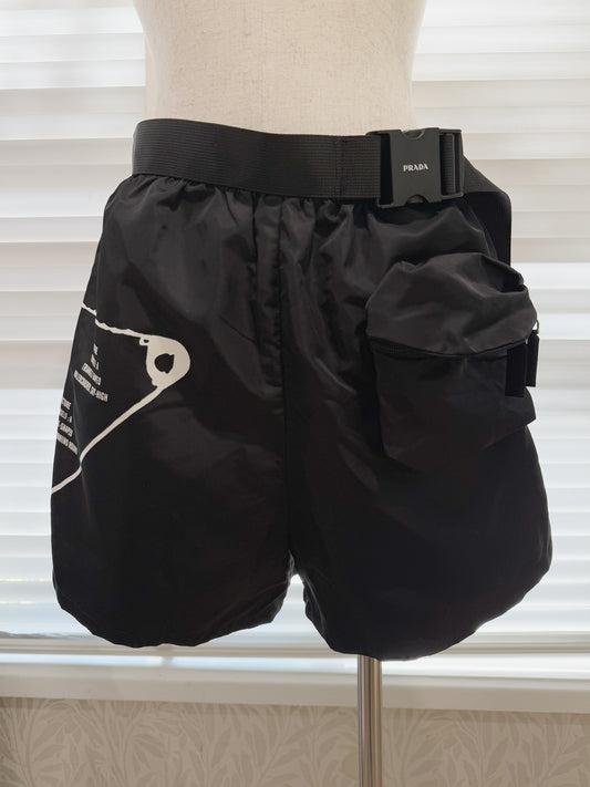PRADA SHORT RE-NYLON EXTRA POCKET WITH BELT
