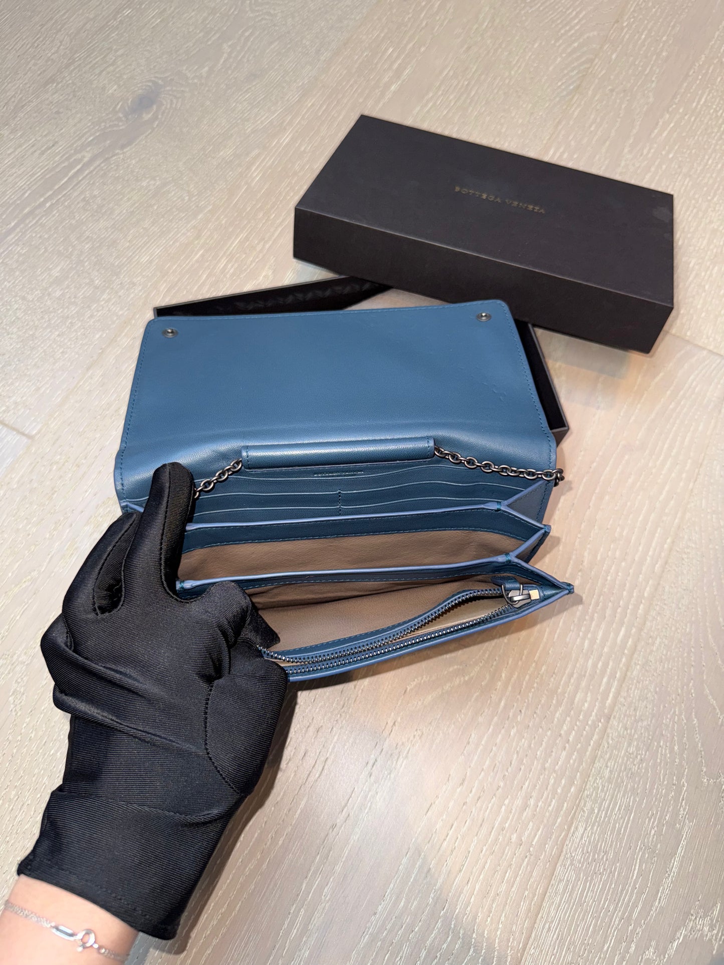 Bottega Veneta Nappa Intrecciato Continental Wallet on Chain
