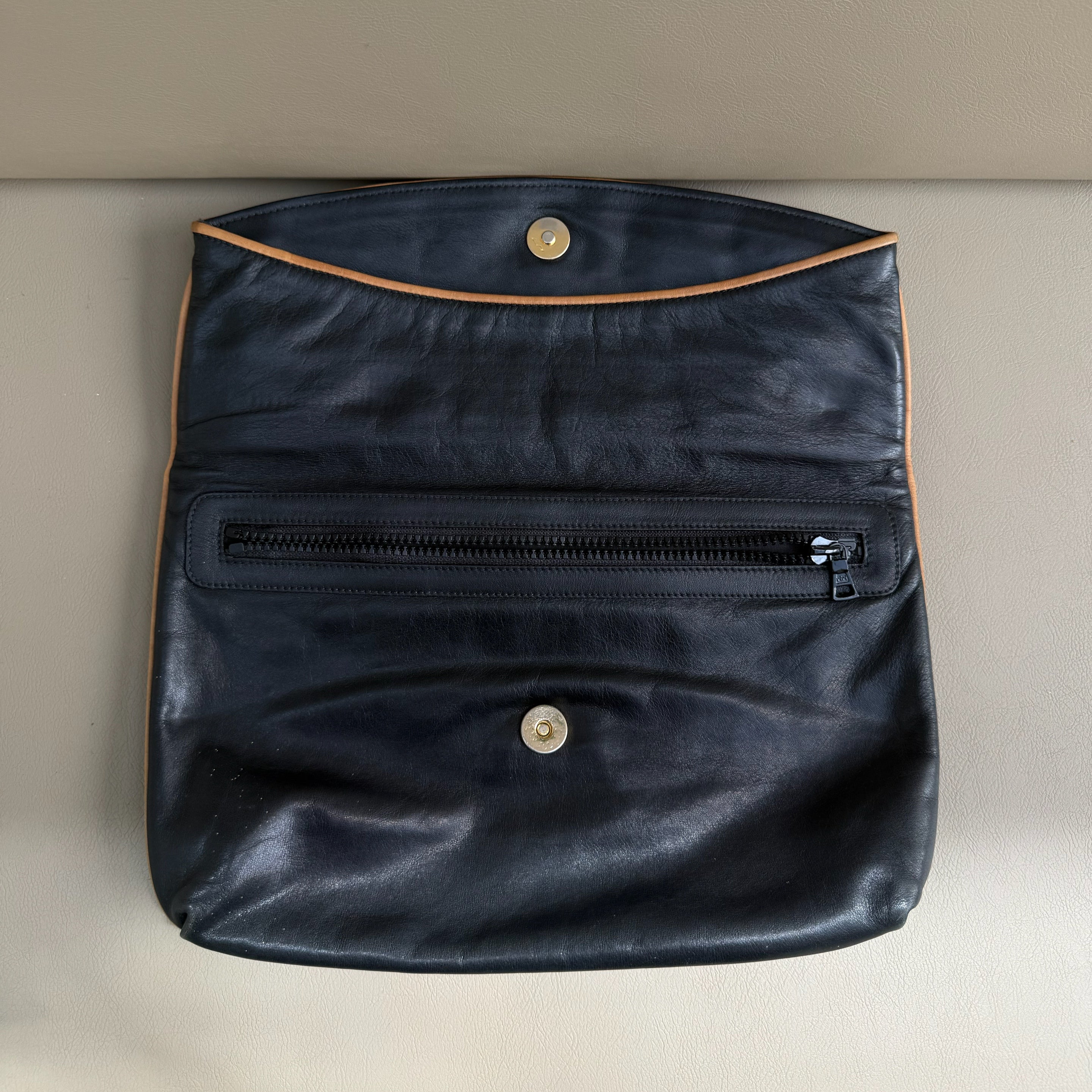 Celine Clutch Logo Triomphe