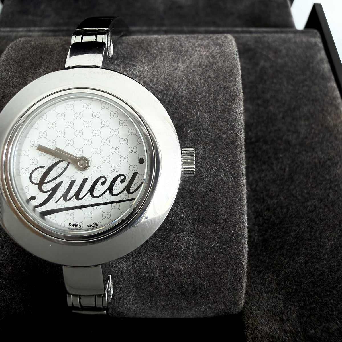 Gucci Silver 105 Monogram Pattern White Dial Quartz