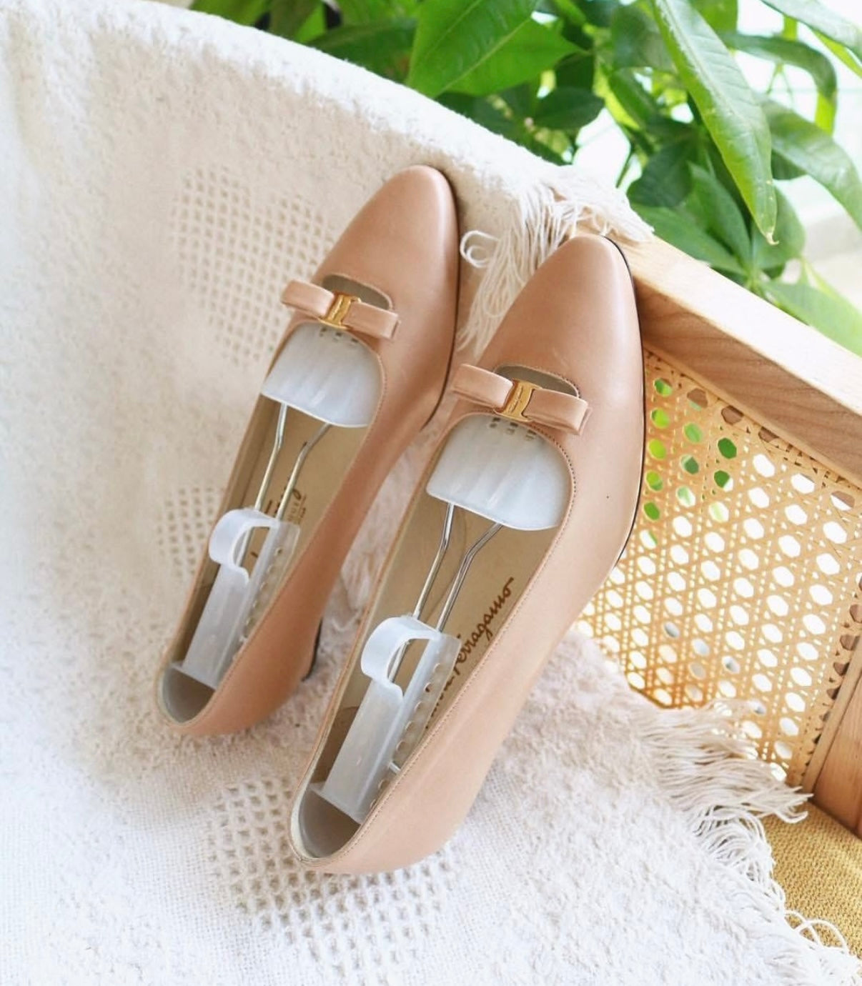 Salvatore Ferragamo Beige Leather Pumps 6cm