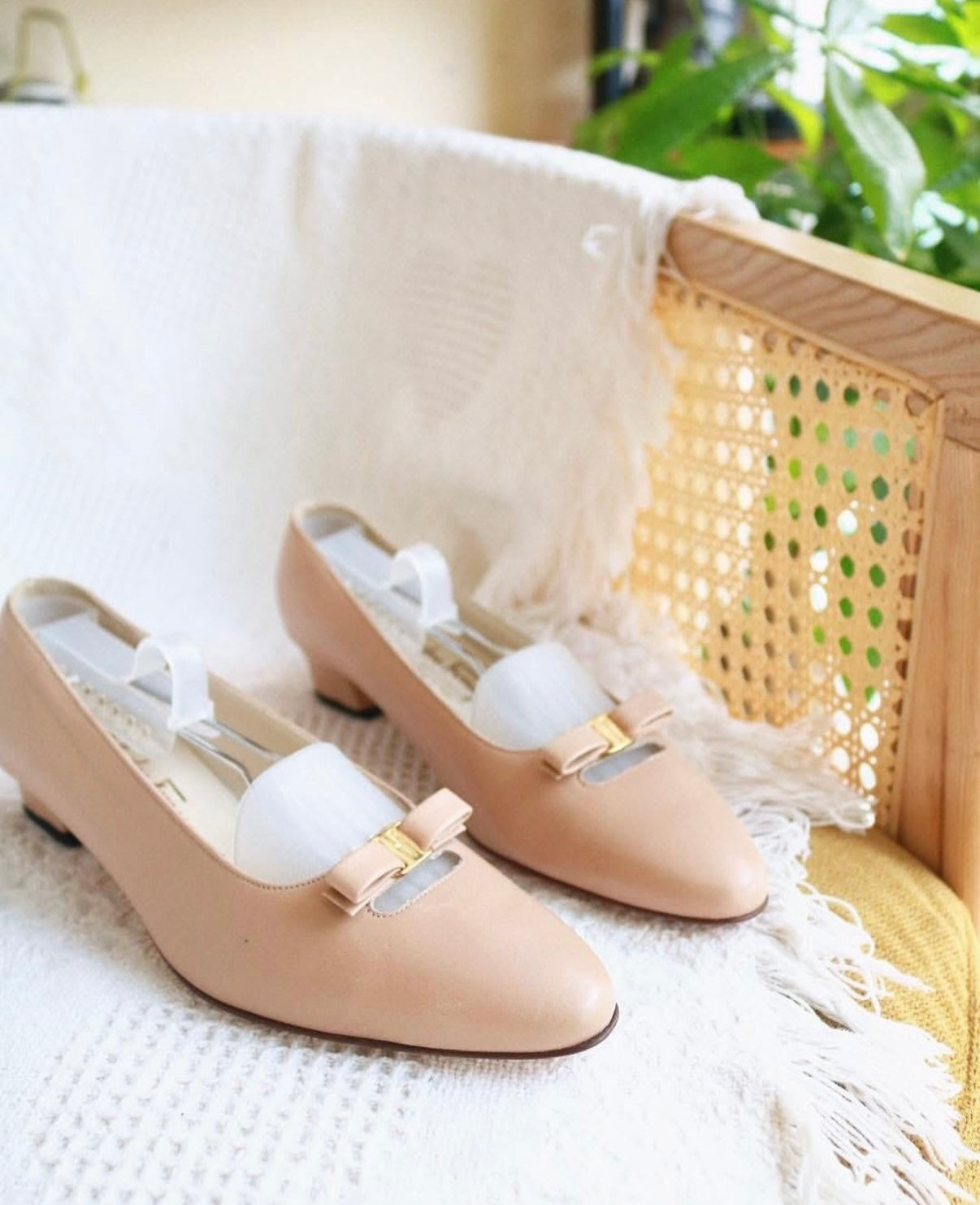 Salvatore Ferragamo Beige Leather Pumps 6cm