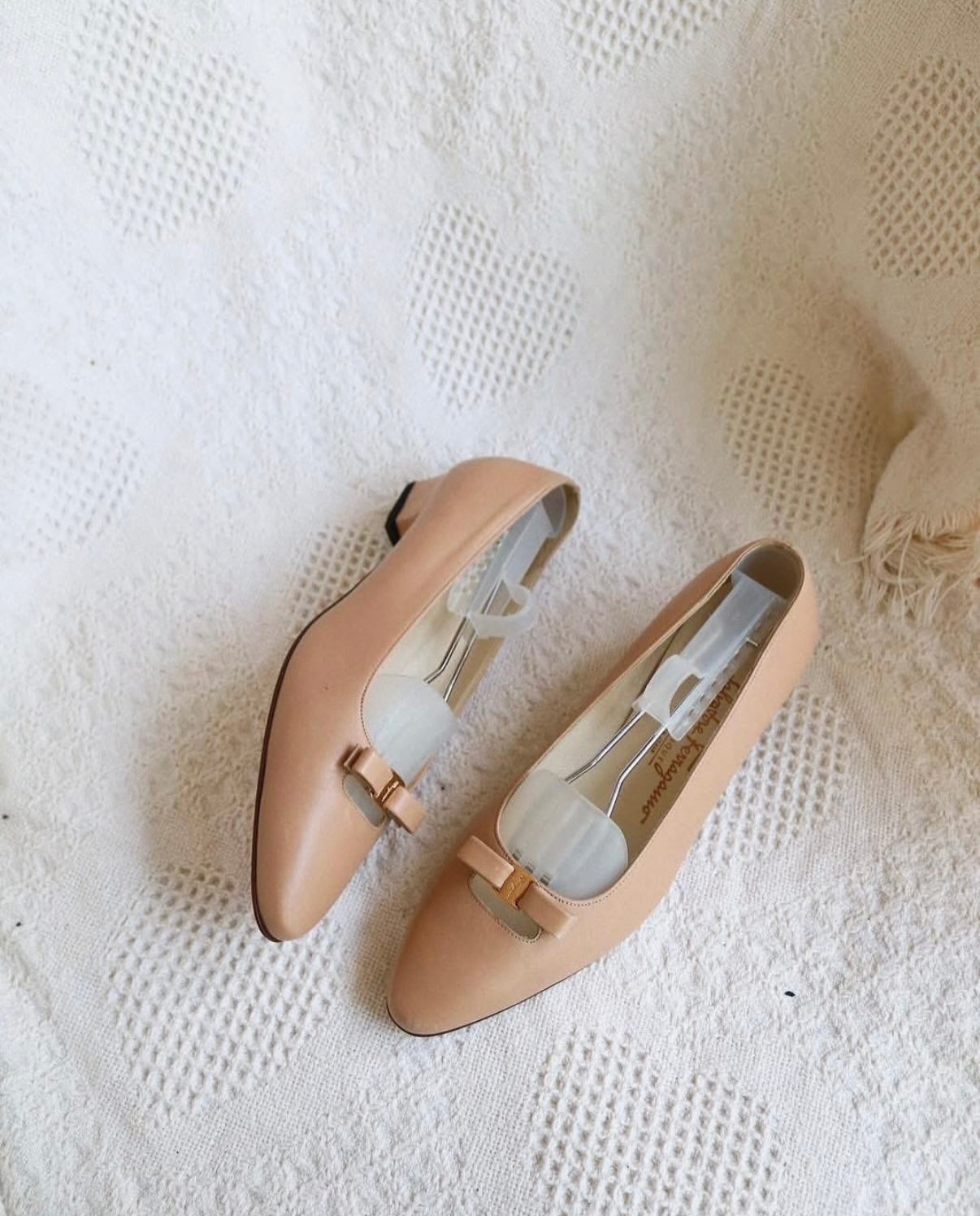 Salvatore Ferragamo Beige Leather Pumps 6cm