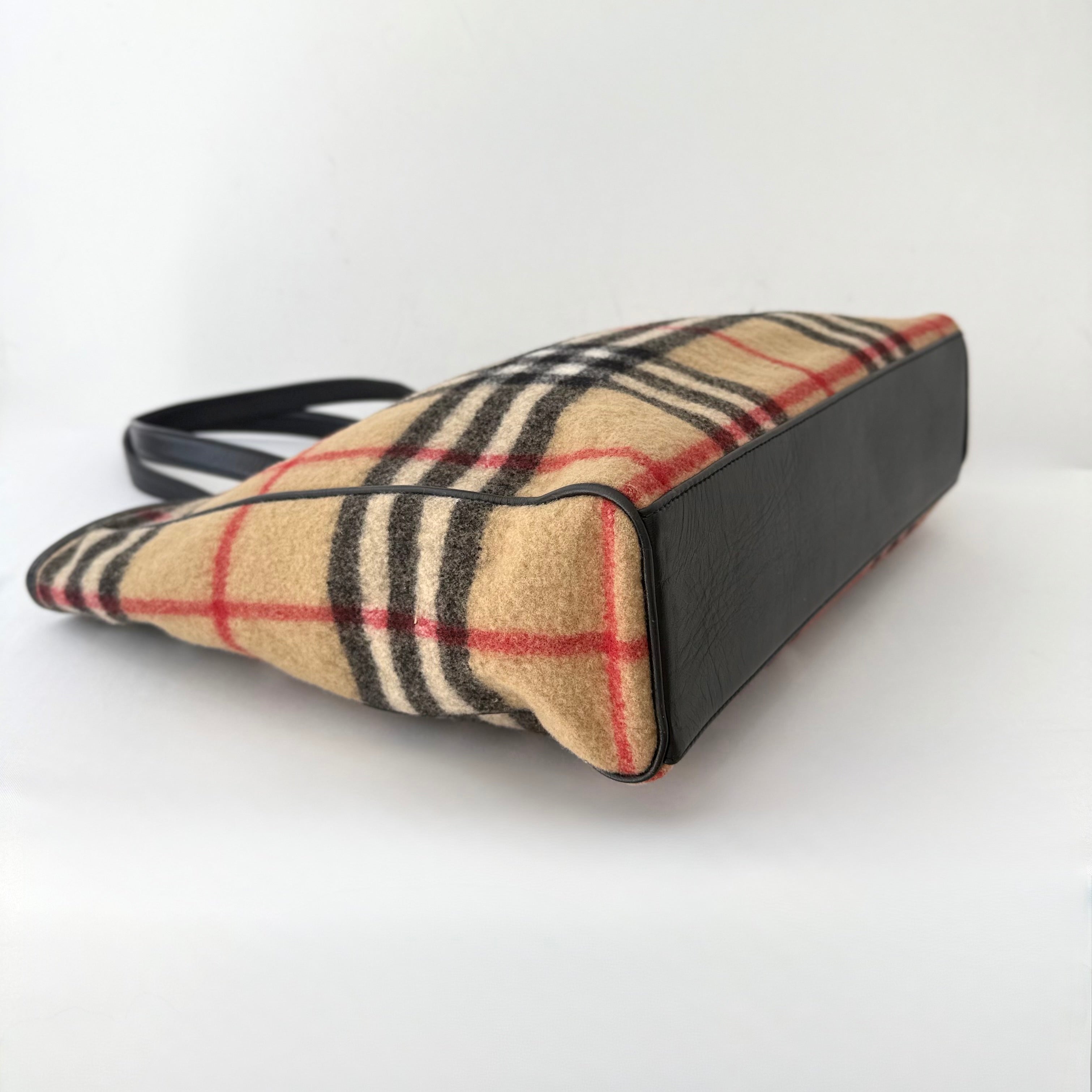 BURBERRY Nova Check Wool Beige Shoulder Bag