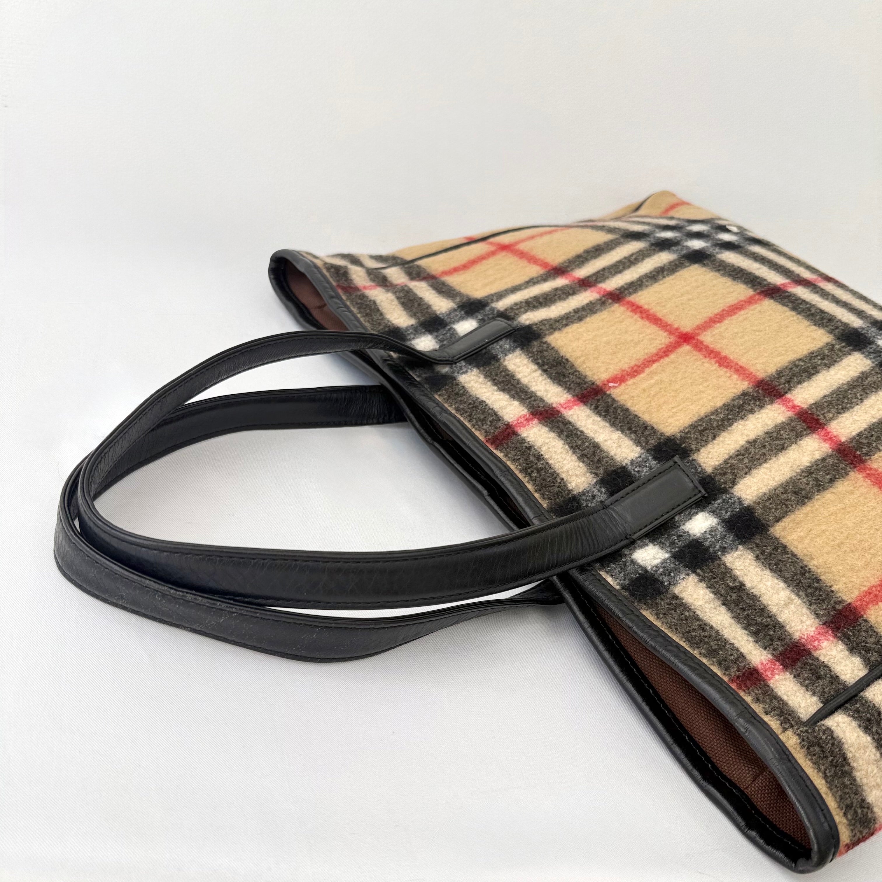 BURBERRY Nova Check Wool Beige Shoulder Bag