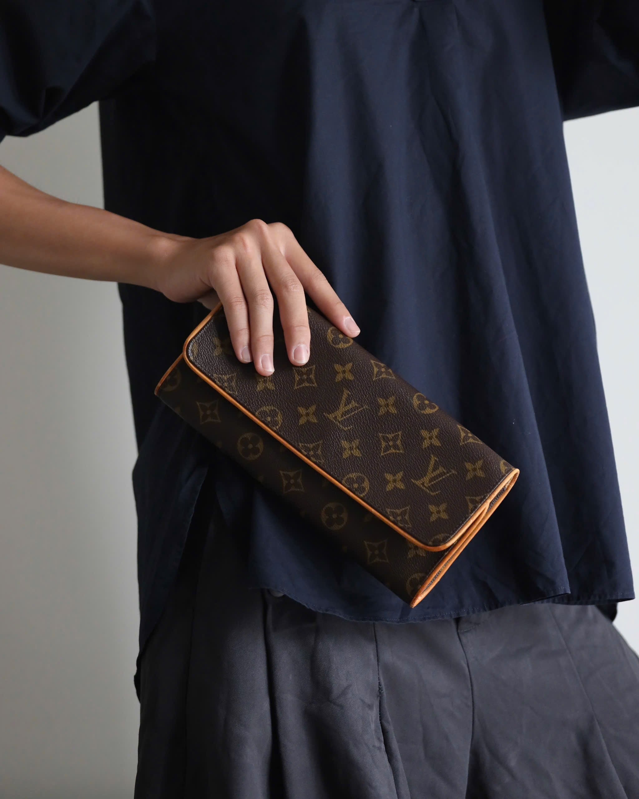 Louis Vuitton Monogram Pochette Crossbody Bag