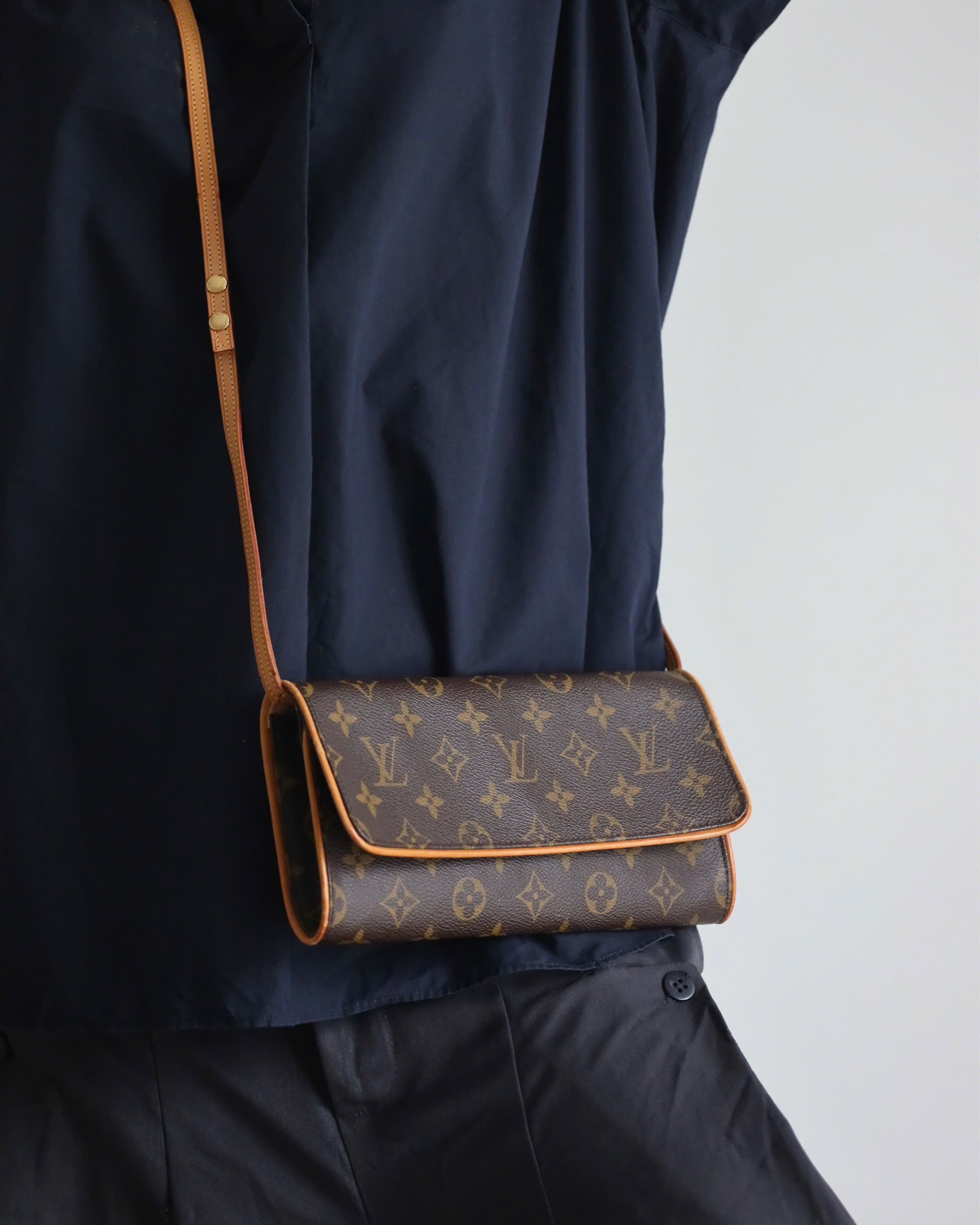 Louis Vuitton Monogram Pochette Crossbody Bag
