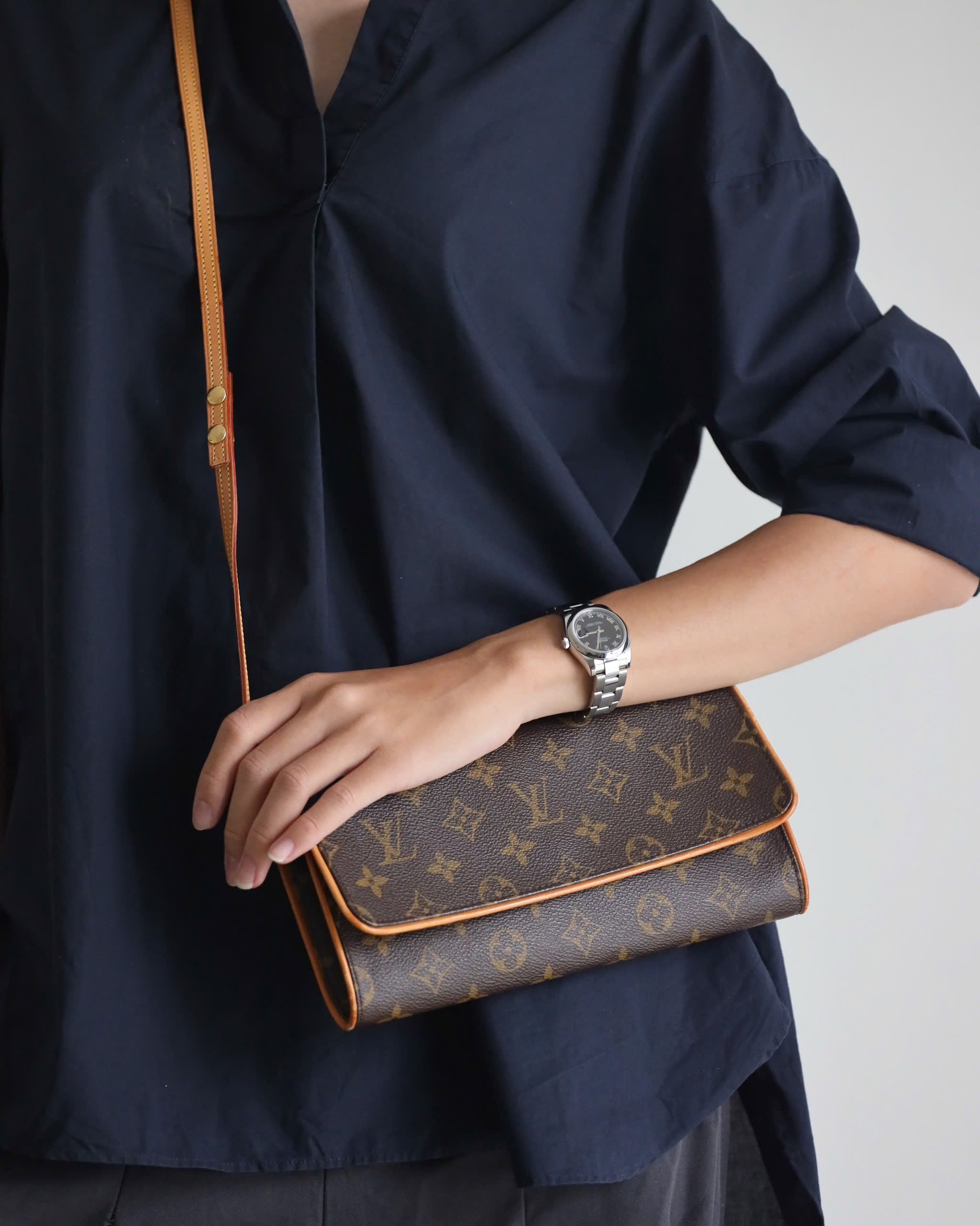 Louis Vuitton Monogram Pochette Crossbody Bag