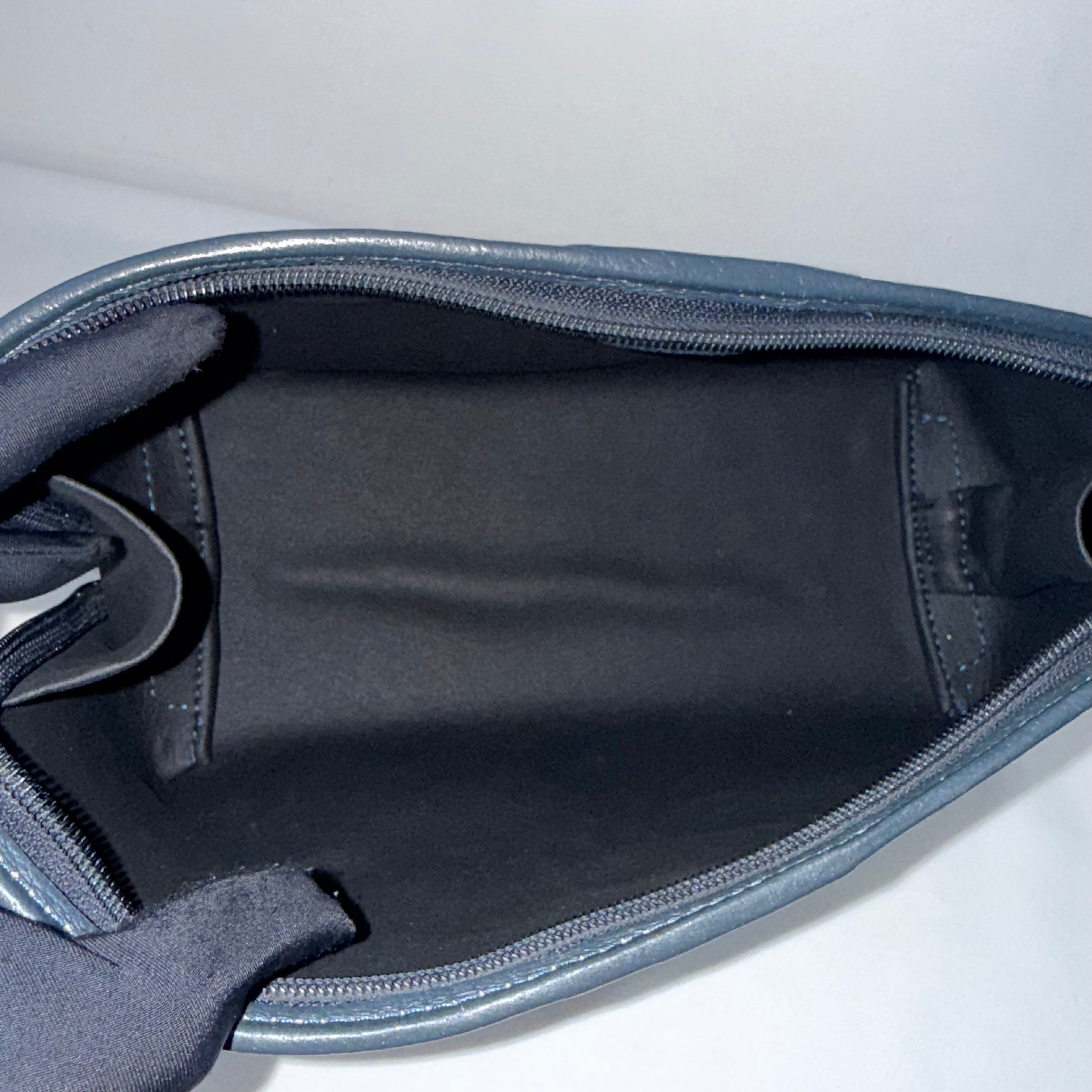 Gucci GG Supreme Navy Blue Pochette