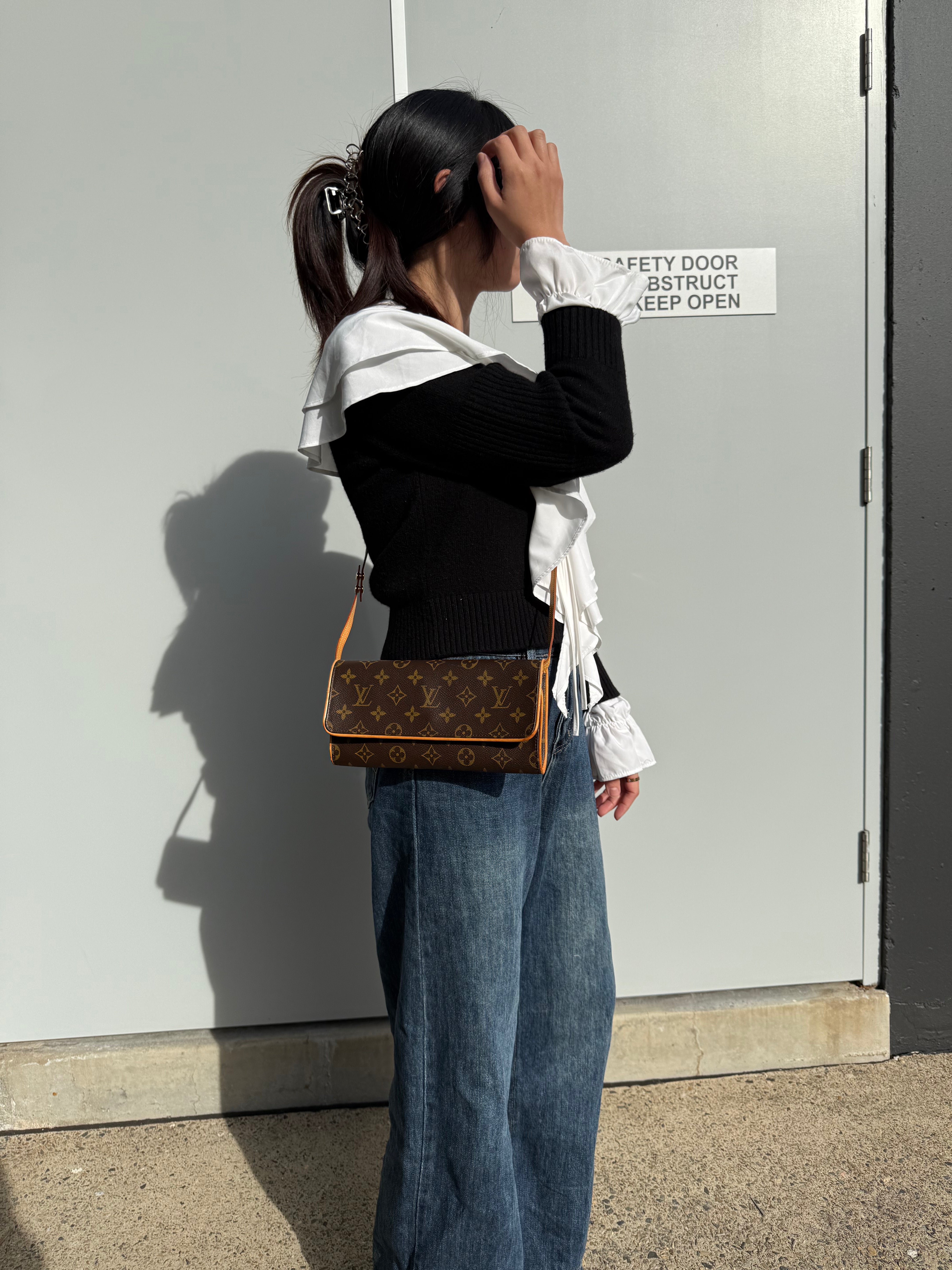Louis Vuitton Monogram Pochette Crossbody Bag