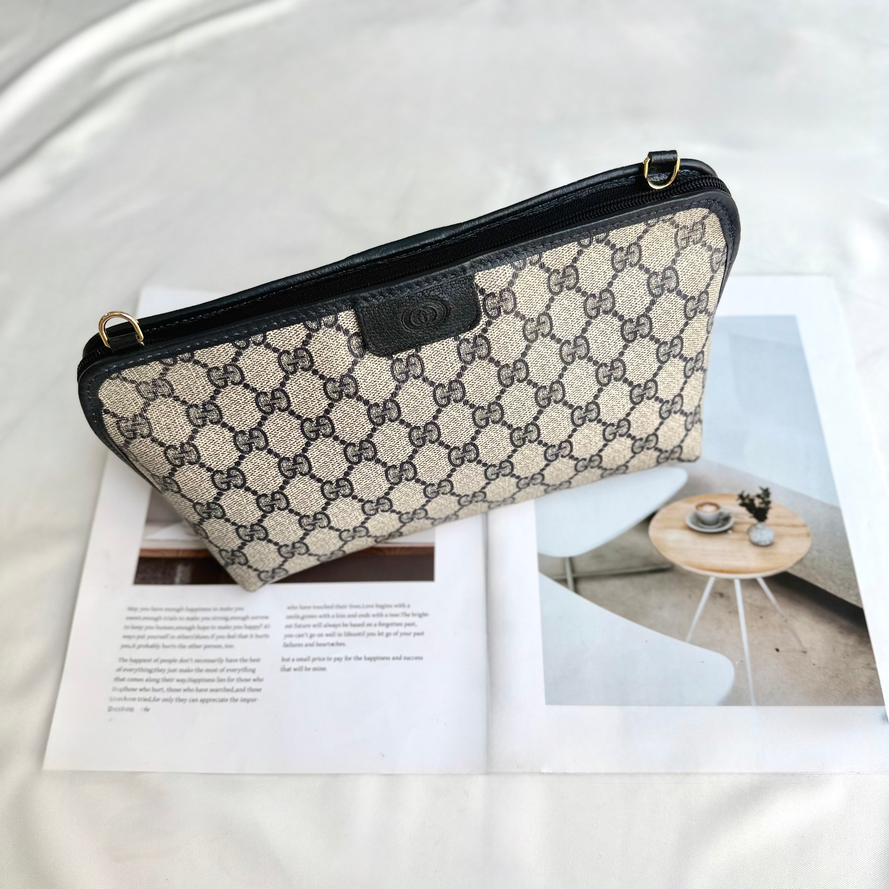 Gucci GG Supreme Navy Blue Pochette