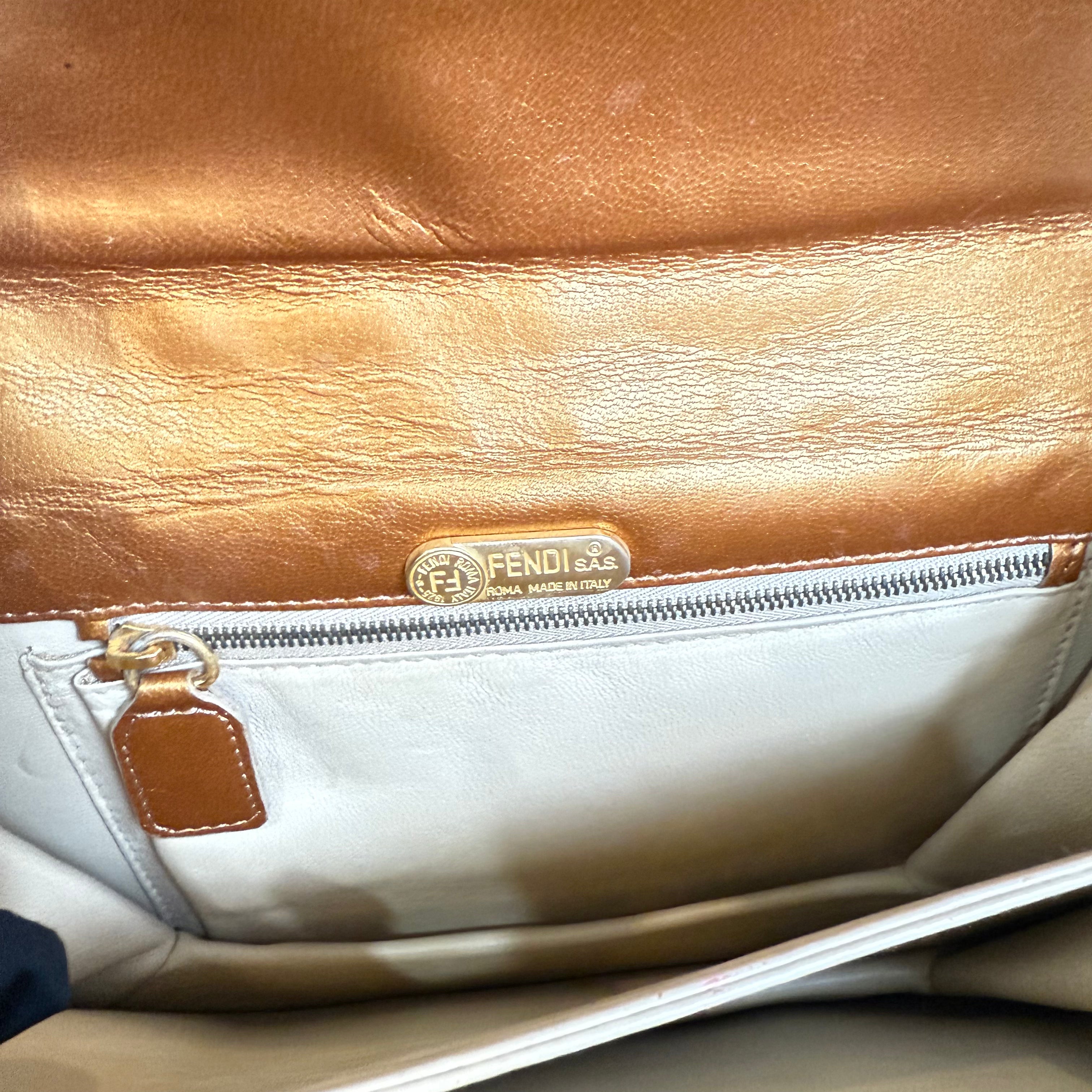 FENDI Vintage Shoulder Bag in gold/lilac leather