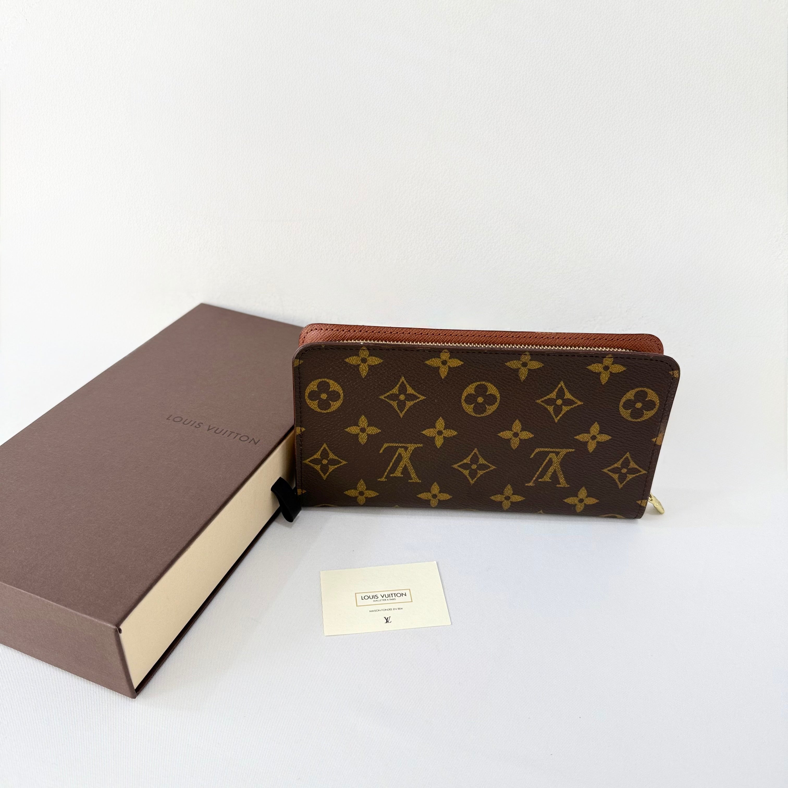 (RESERVED) Louis Vuitton Zippy Organiser Monogram