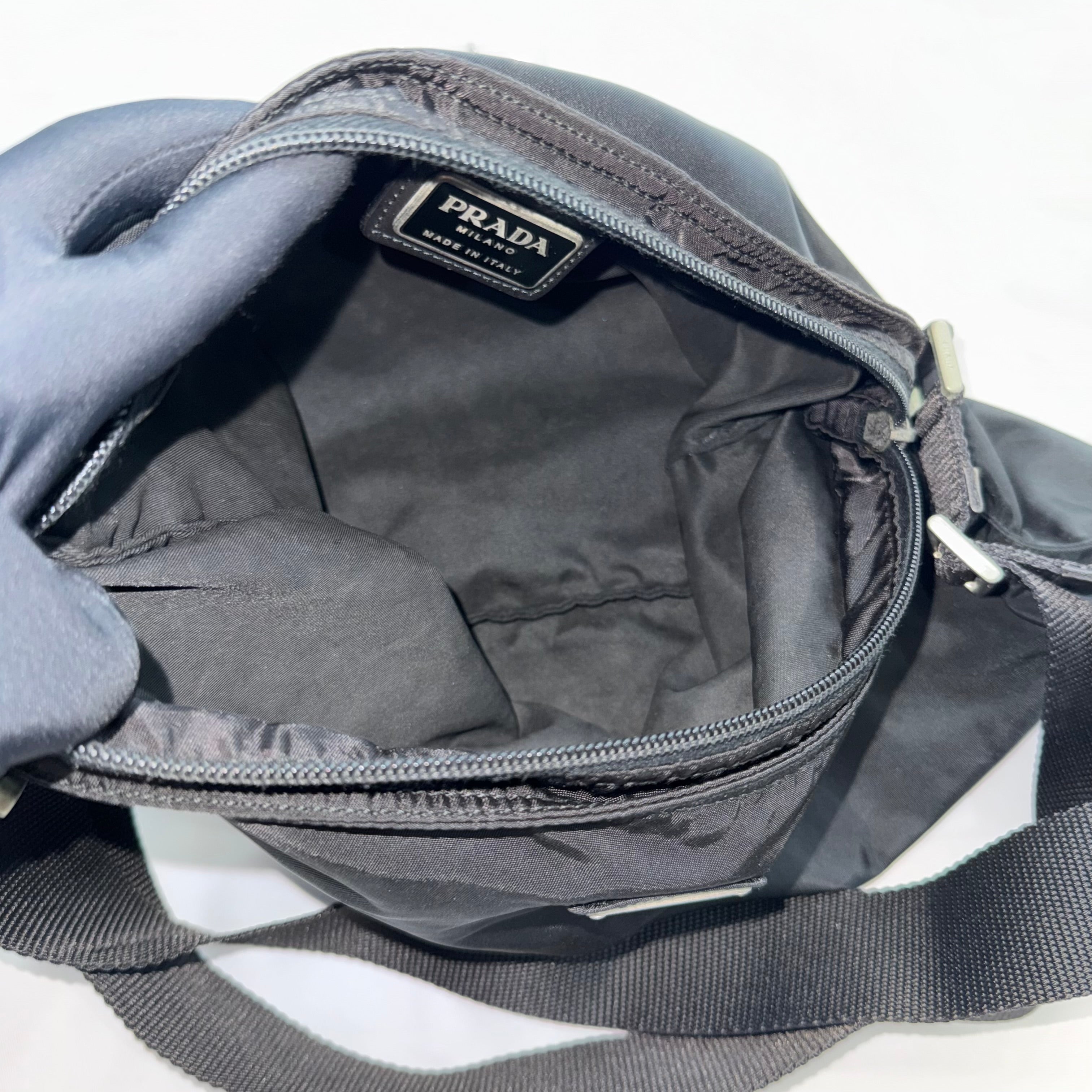 PRADA BLACK NYLON TESSUTO MESSENGER CROSS BODY BAG
