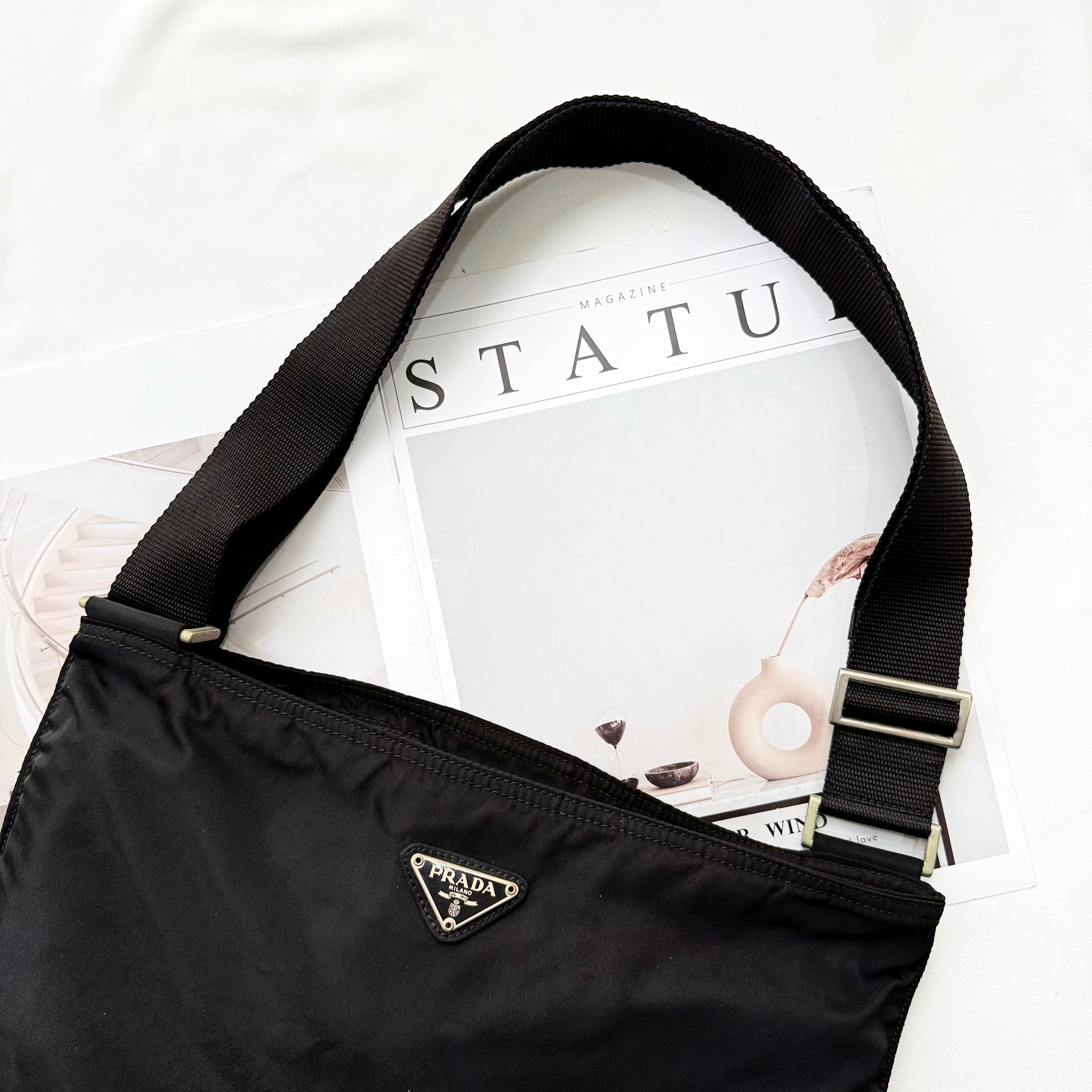 PRADA BLACK NYLON TESSUTO MESSENGER CROSS BODY BAG