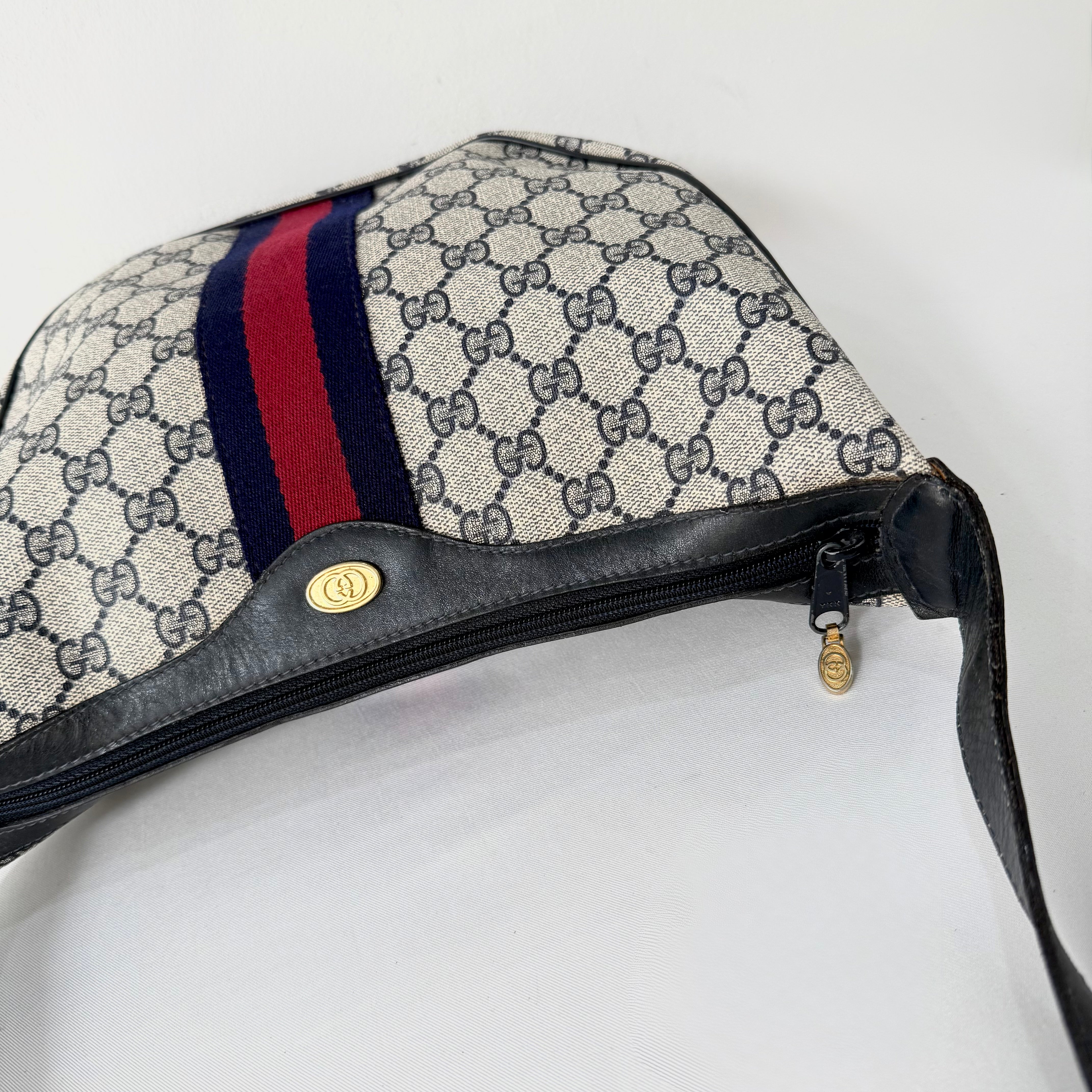 GUCCI GG Supreme Web Sherry Line Shoulder Bag