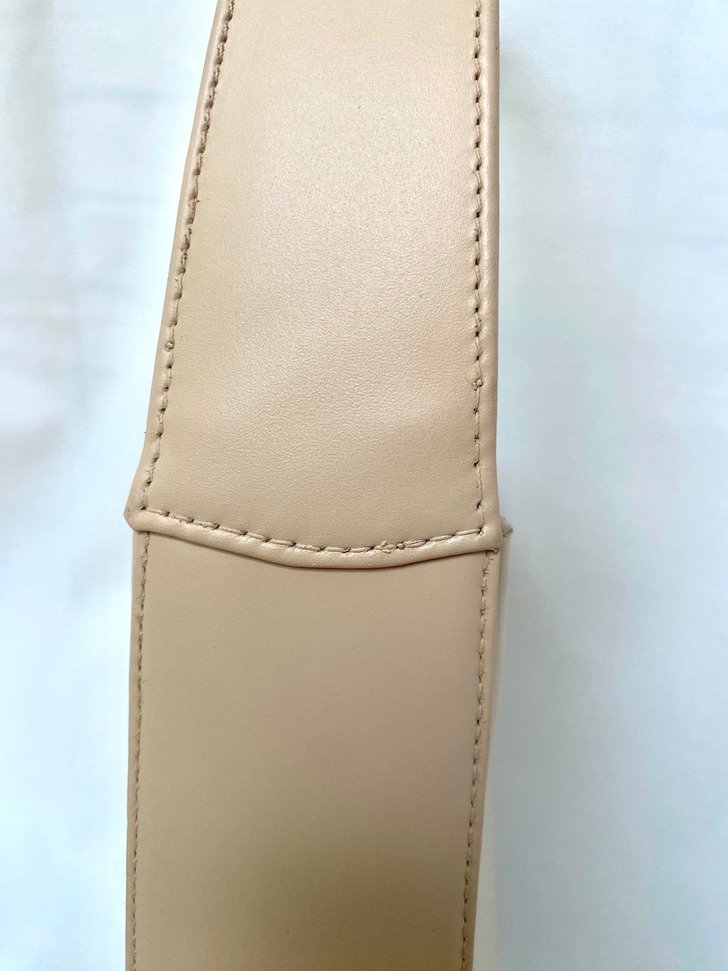 GUCCI Shoulder Bag Enamel Beige Patent Leather