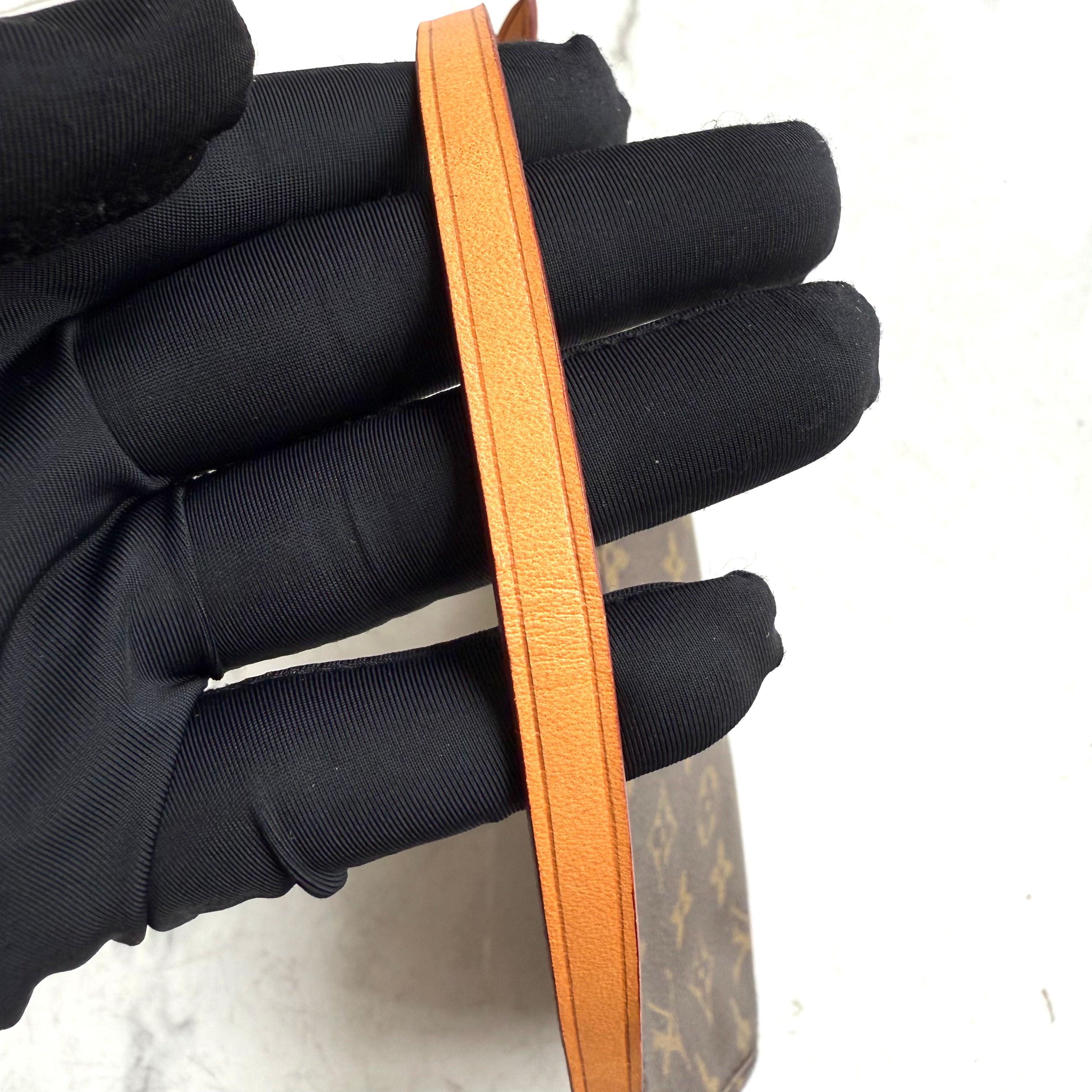 Louis Vuitton Pochette Accessoires Monogram