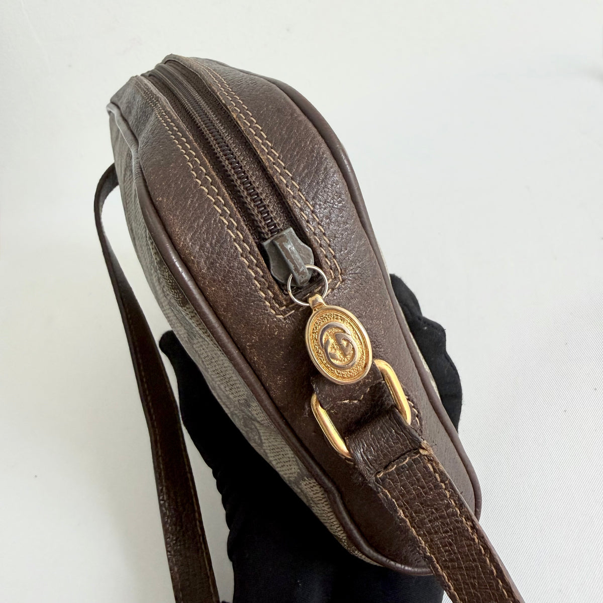 Gucci GG Sherry Line Crossbody Bag