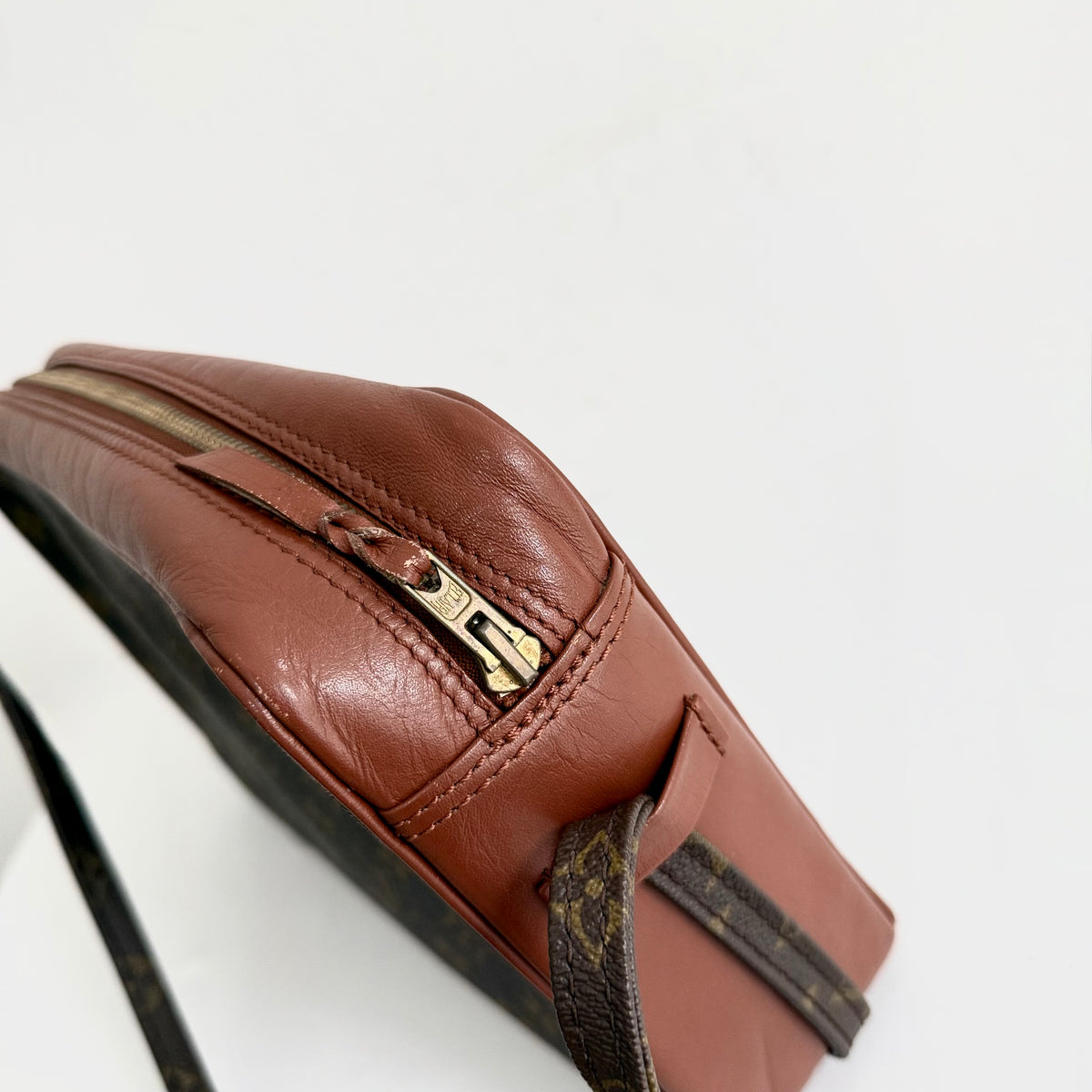 Louis Vuitton Monogram Sac Bandoulière 30