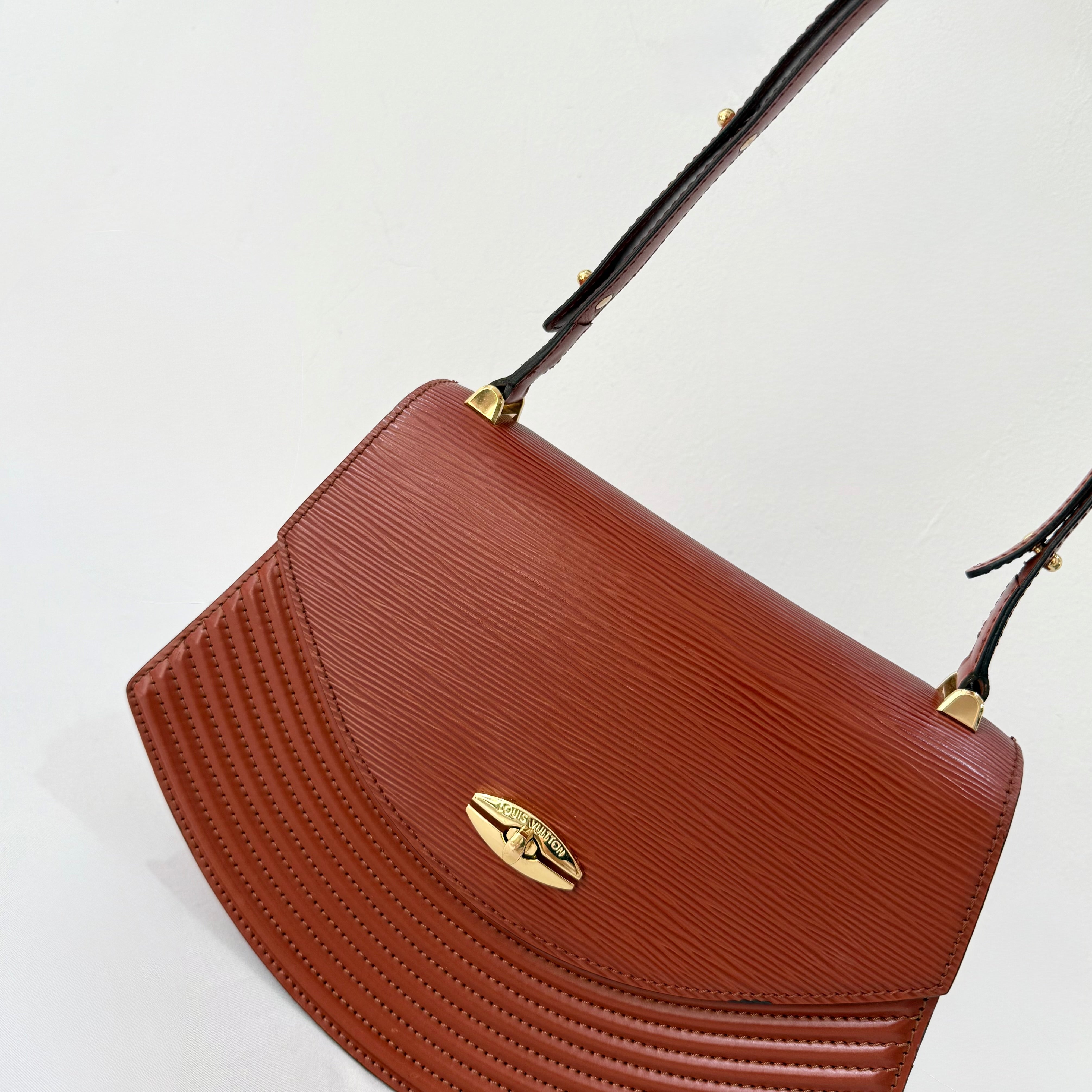Louis Vuitton Tilsitt Epi
