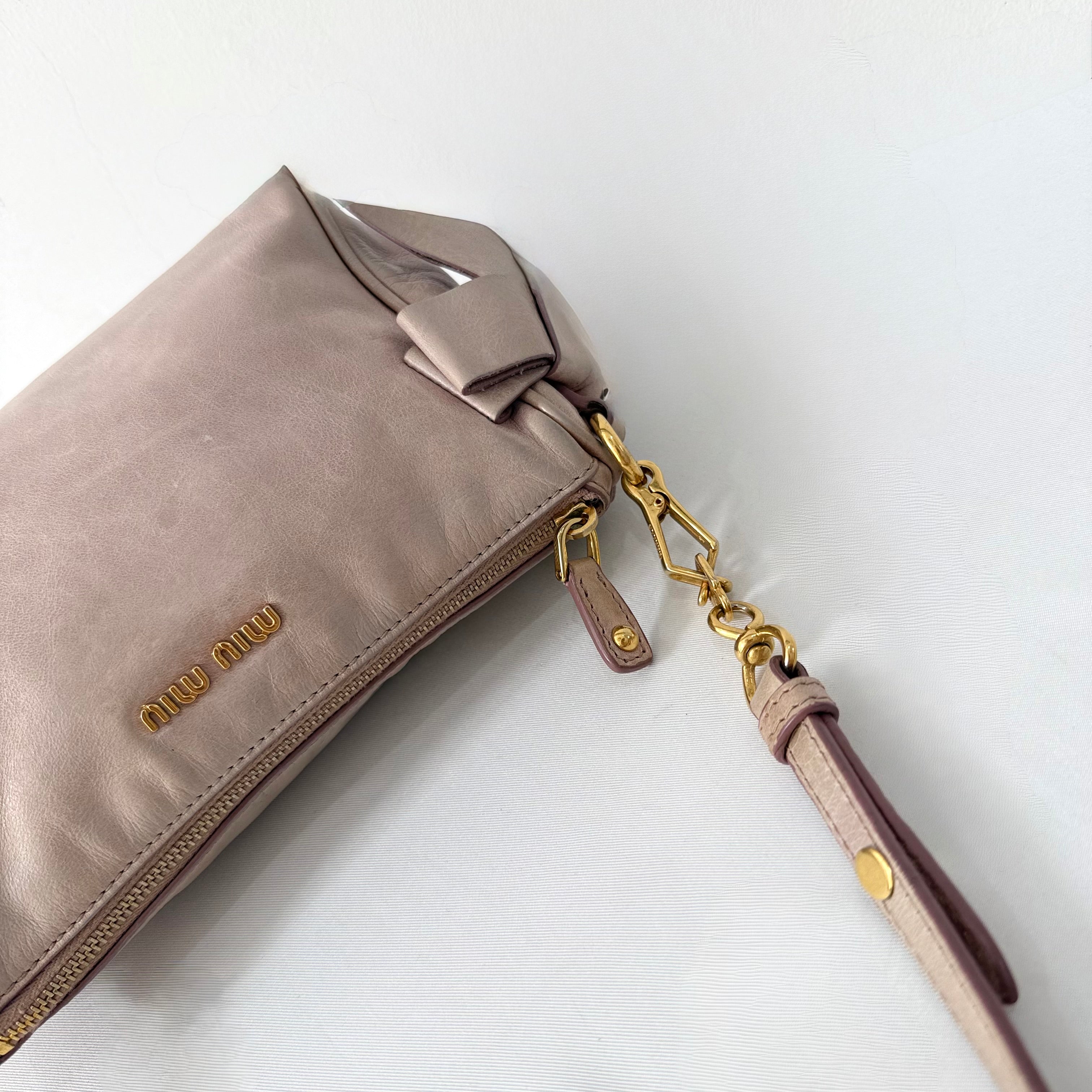 Miu Miu Vitello Lux Bow Baguette