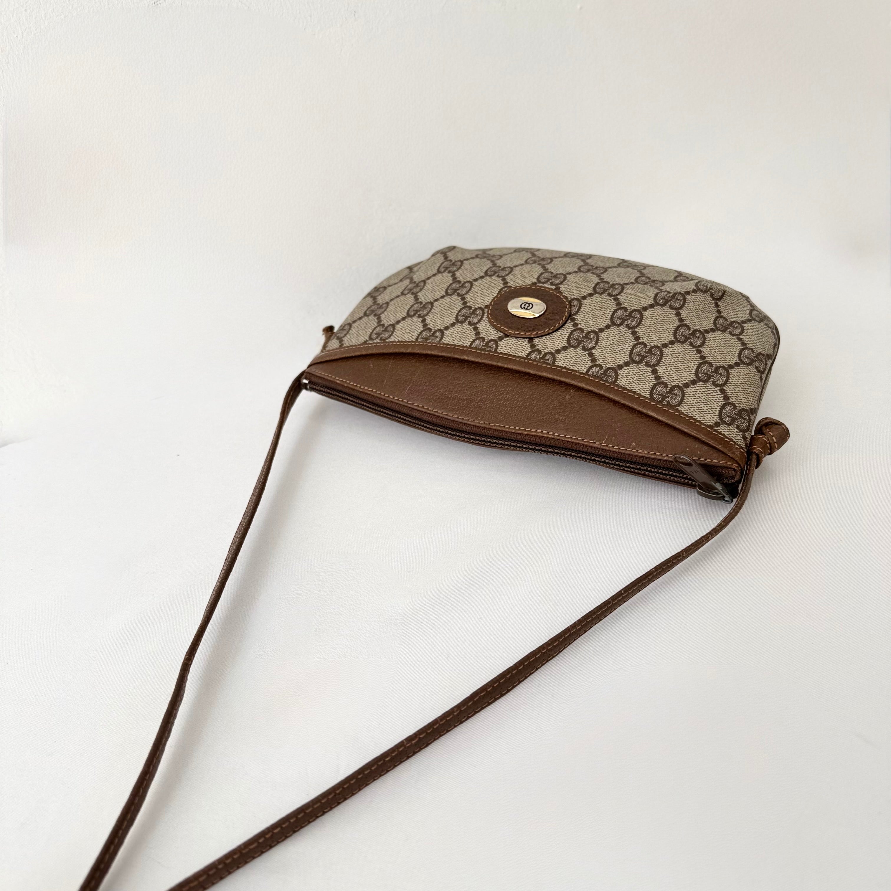 GUCCI GG Supreme Crossbody