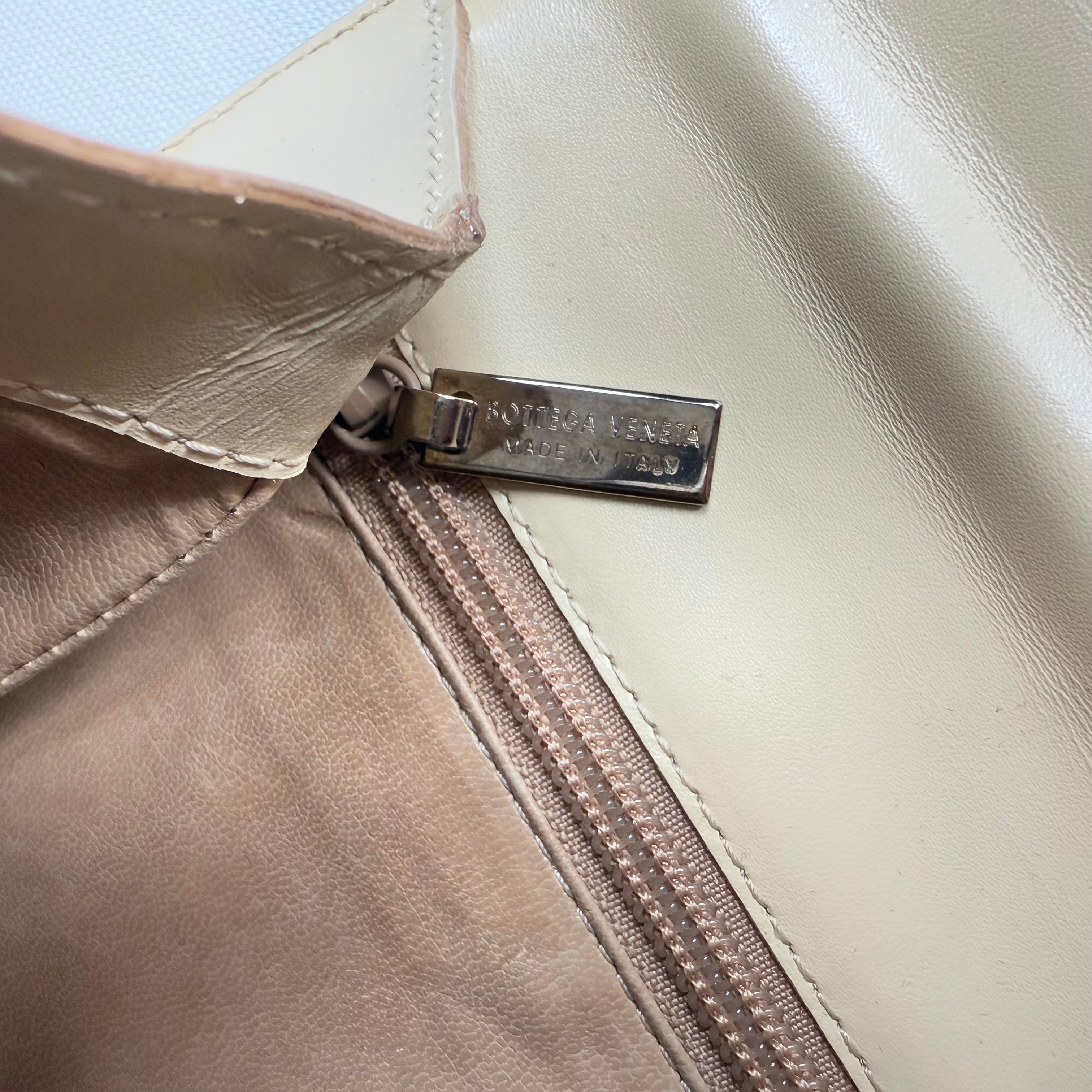 (Reserved) BOTTEGA VENETA White Leather Crossbody Bag